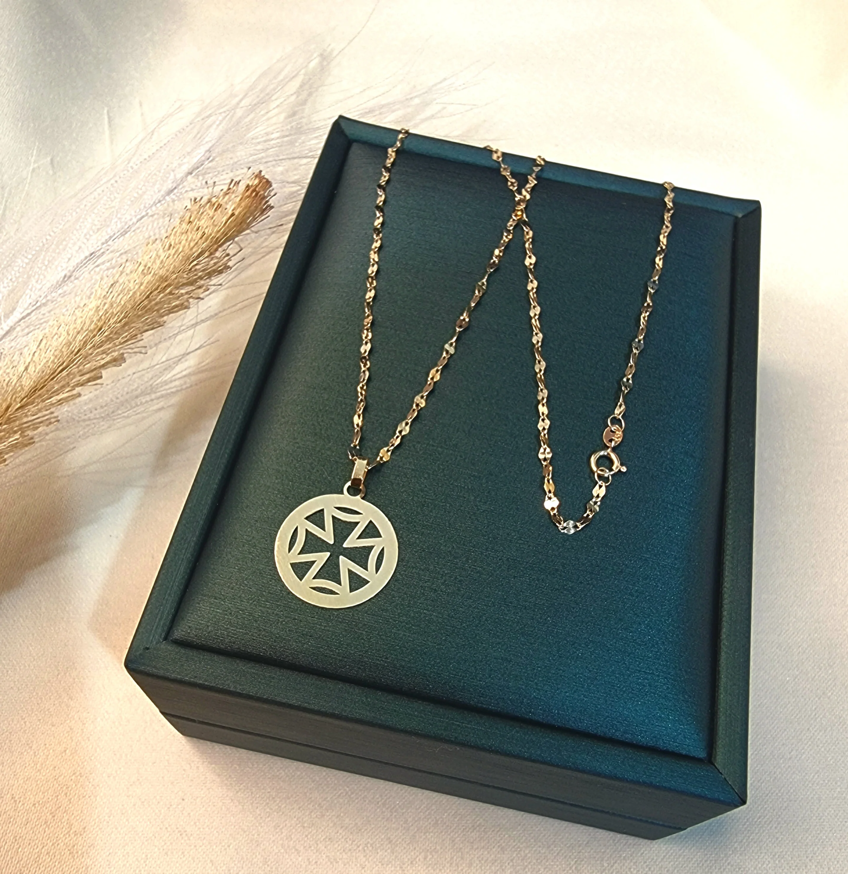 18K Pure Gold Cross Design Necklace - Image 5