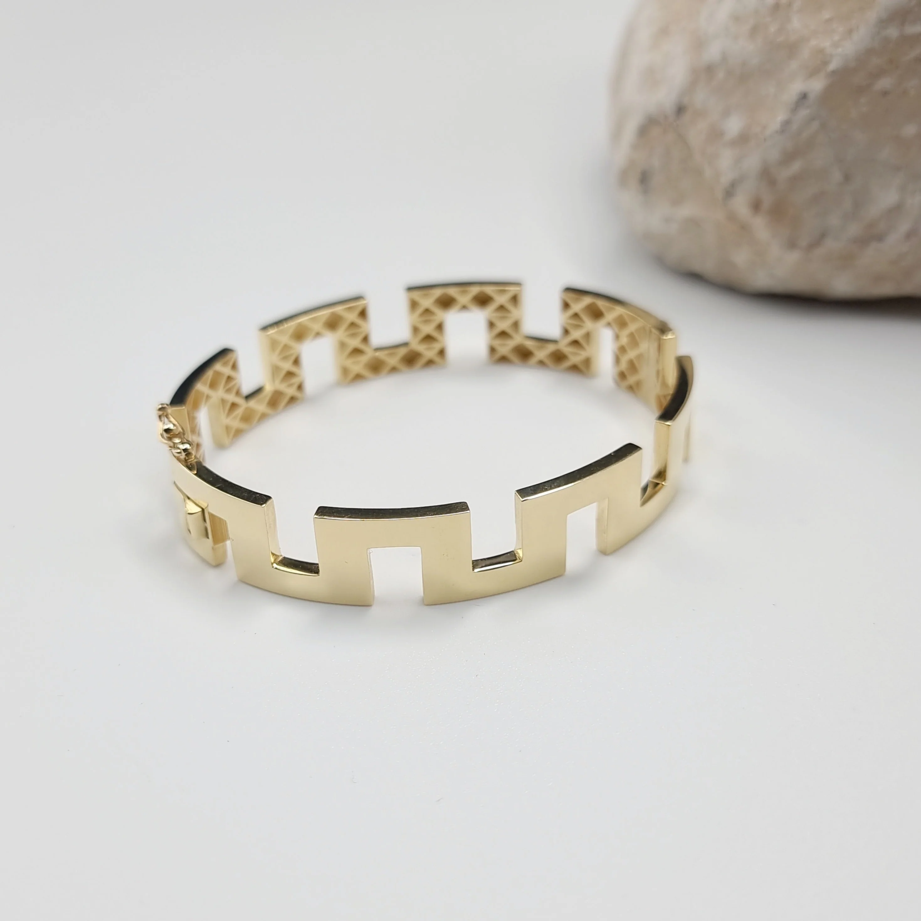 18K Pure Gold Elegant Design Bangle - Image 8