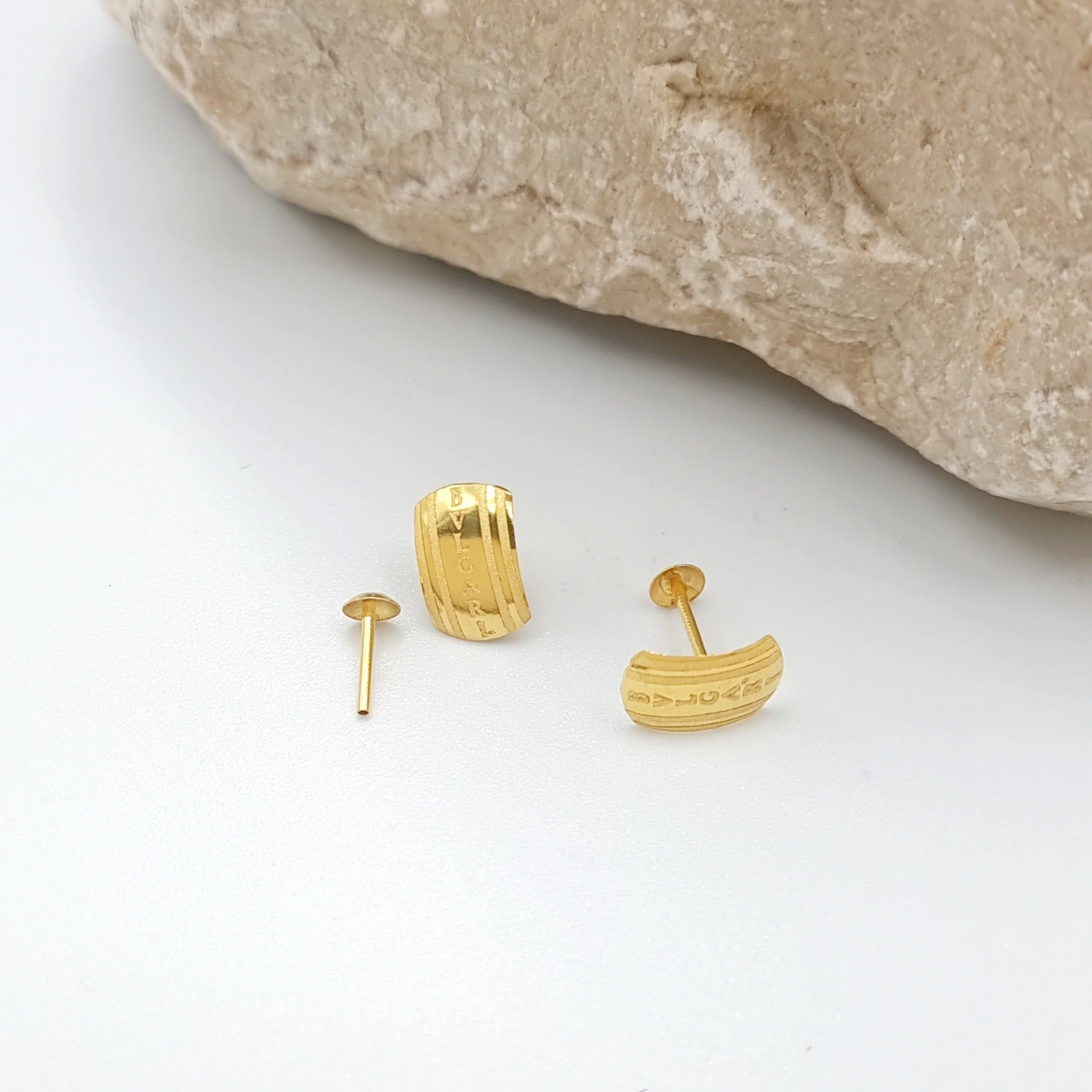 18K Pure Gold Elegant Stud Earring Set - Image 3