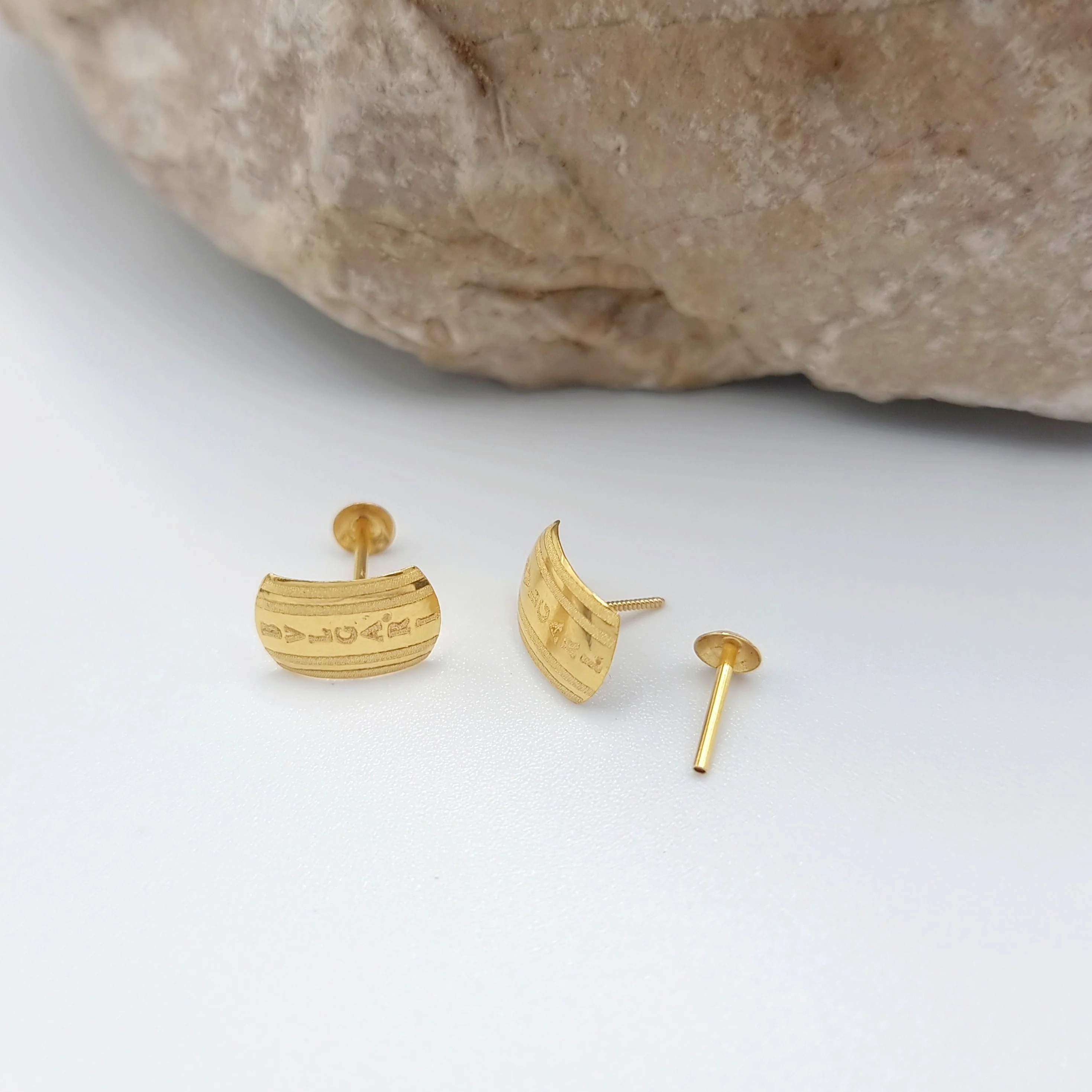18K Pure Gold Elegant Stud Earring Set - Image 6