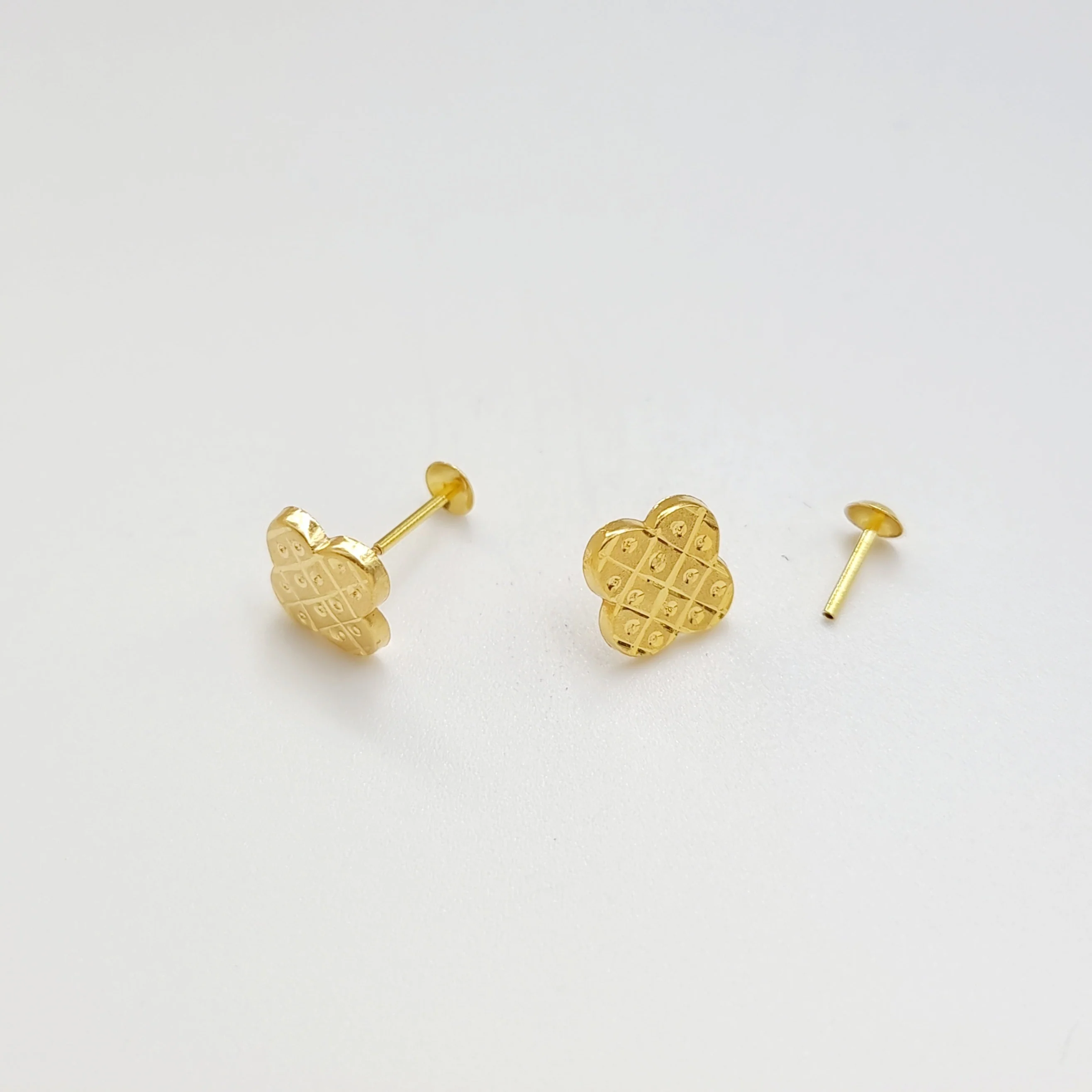 18K Pure Gold Elegant Screw Earring Set - Image 3