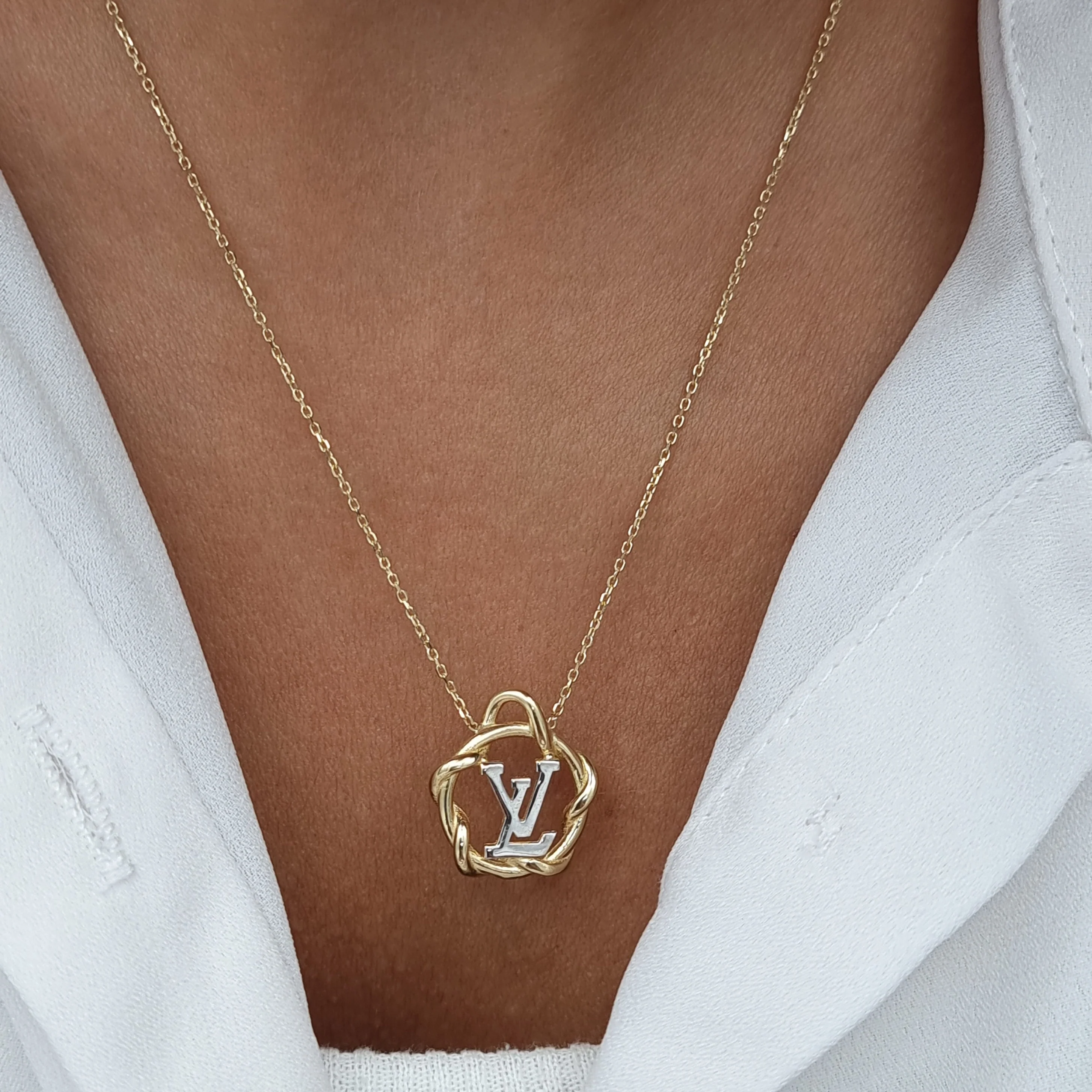 18K Pure Gold Elegant L.V Necklace - Image 5