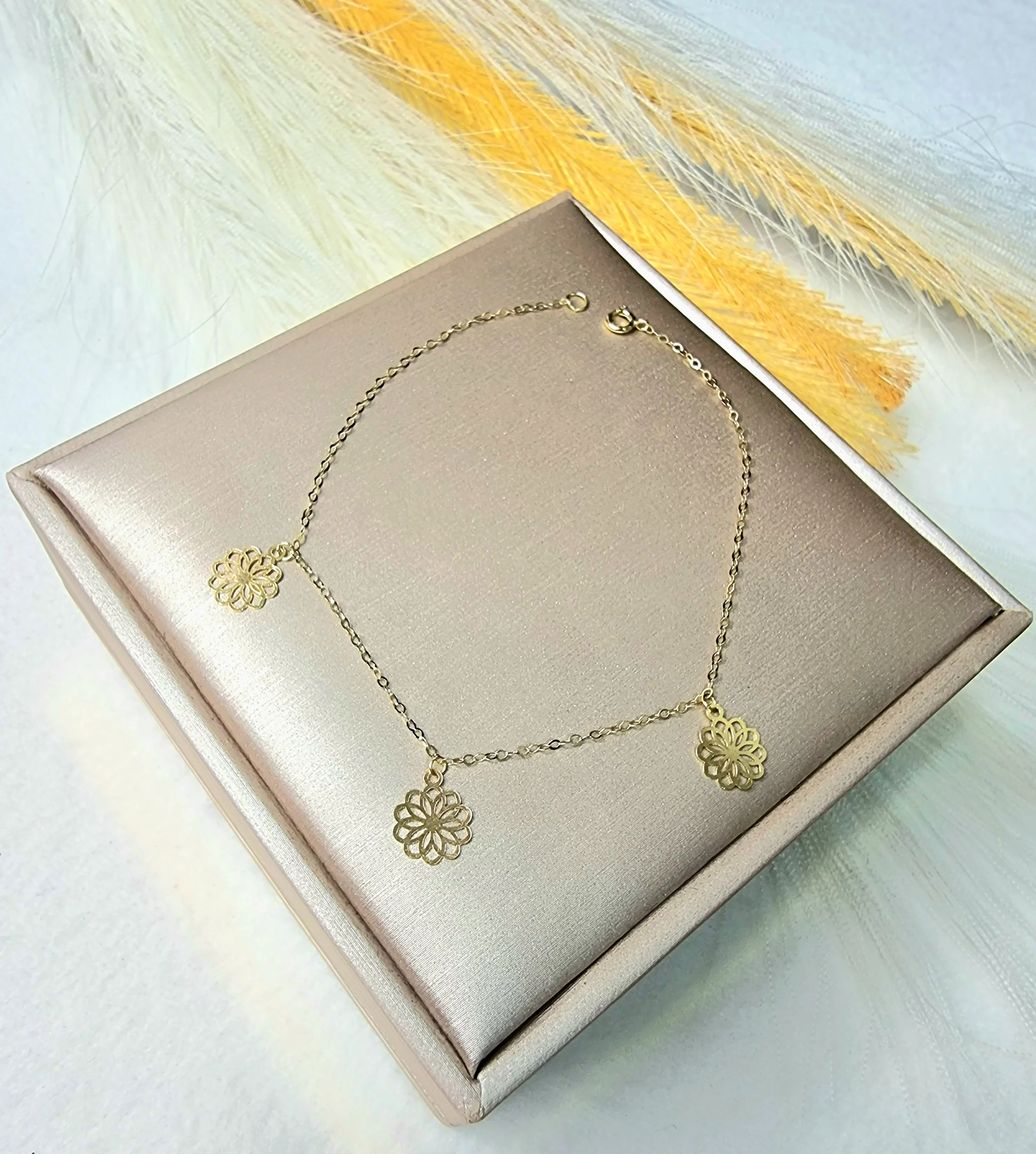 18K Pure Gold Fine Flower Bracelet - Image 8