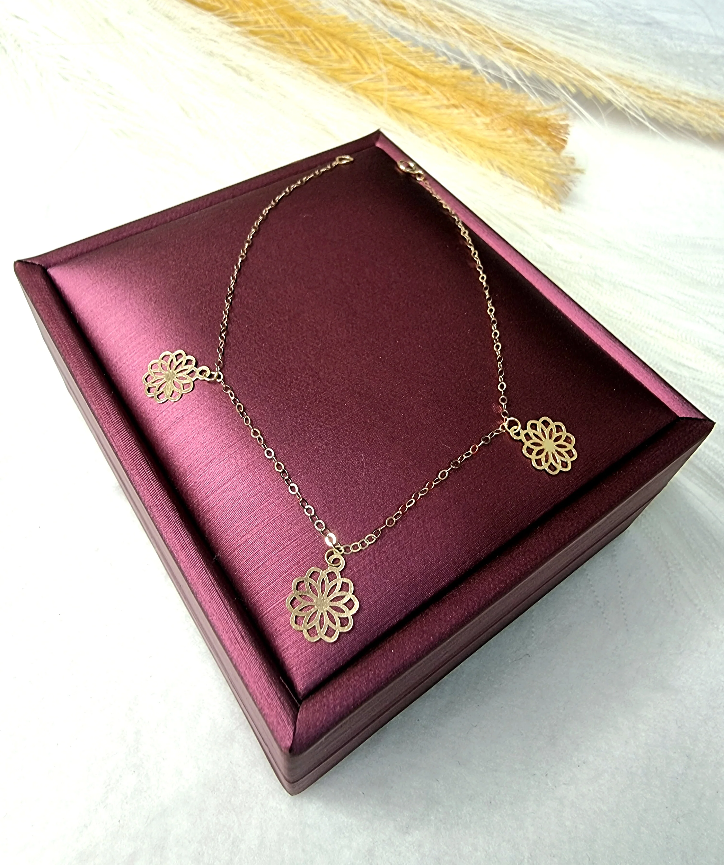18K Pure Gold Fine Flower Bracelet - Image 9