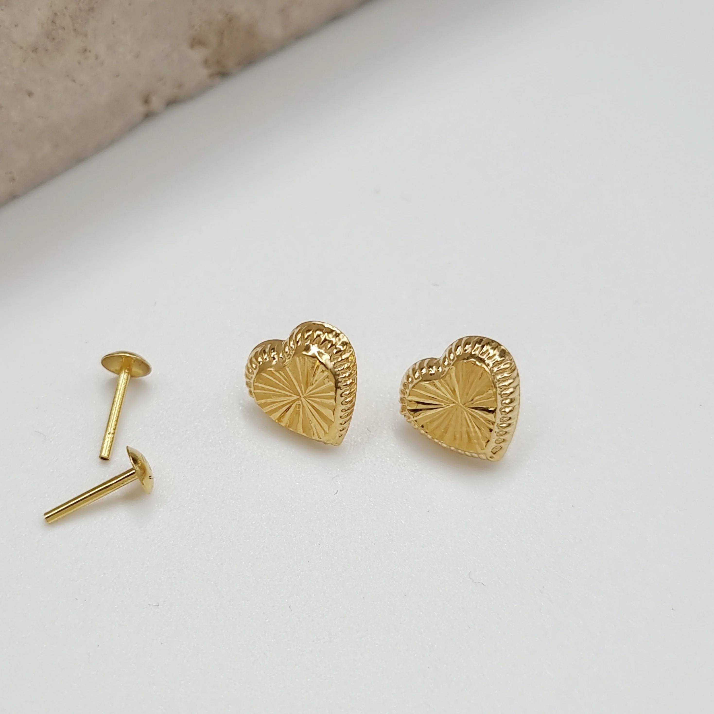 18K Pure Gold Heart Screw Earring Set - Image 4