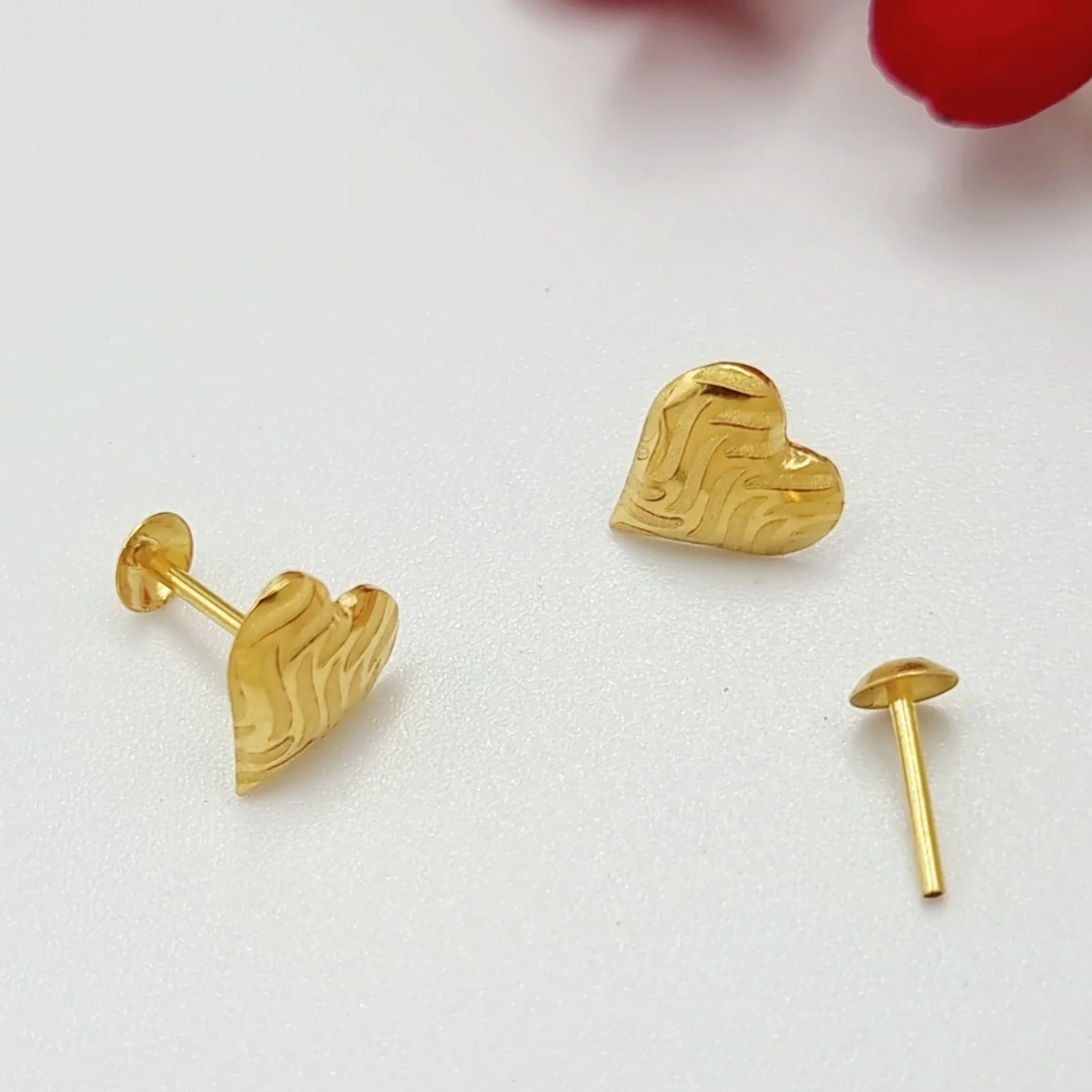 18K Pure Gold Heart Stud Earring Set - Image 3