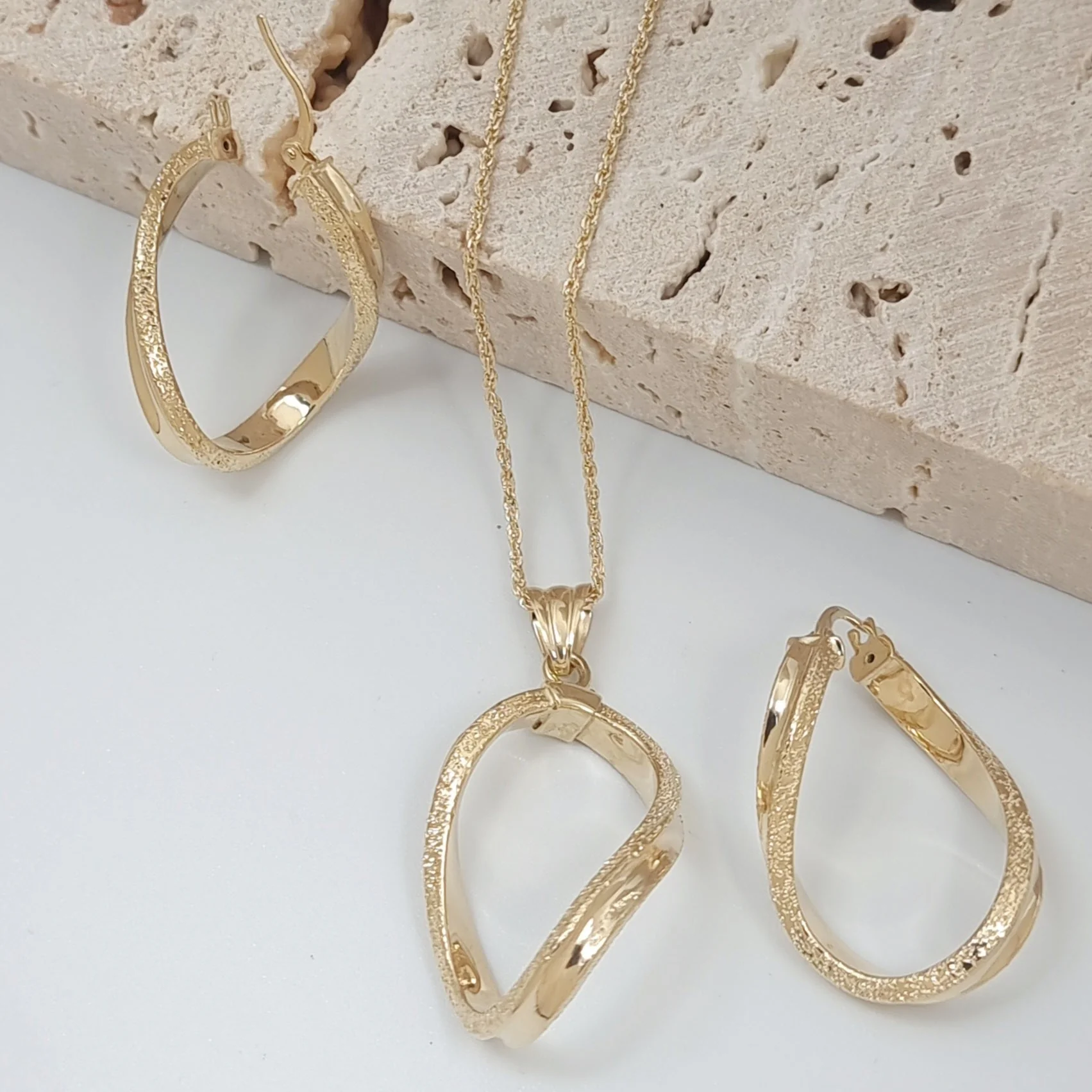 18K Pure Gold Twisted Jewelry Set - Image 3