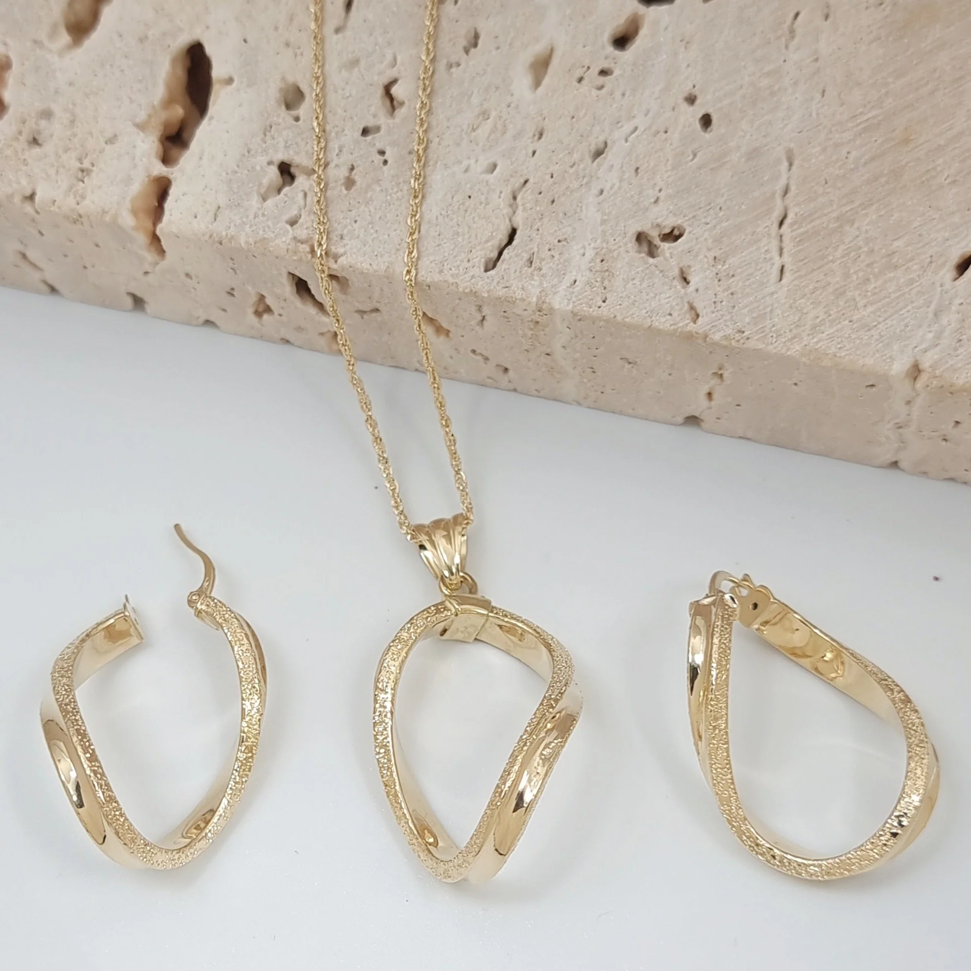 18K Pure Gold Twisted Jewelry Set - Image 4