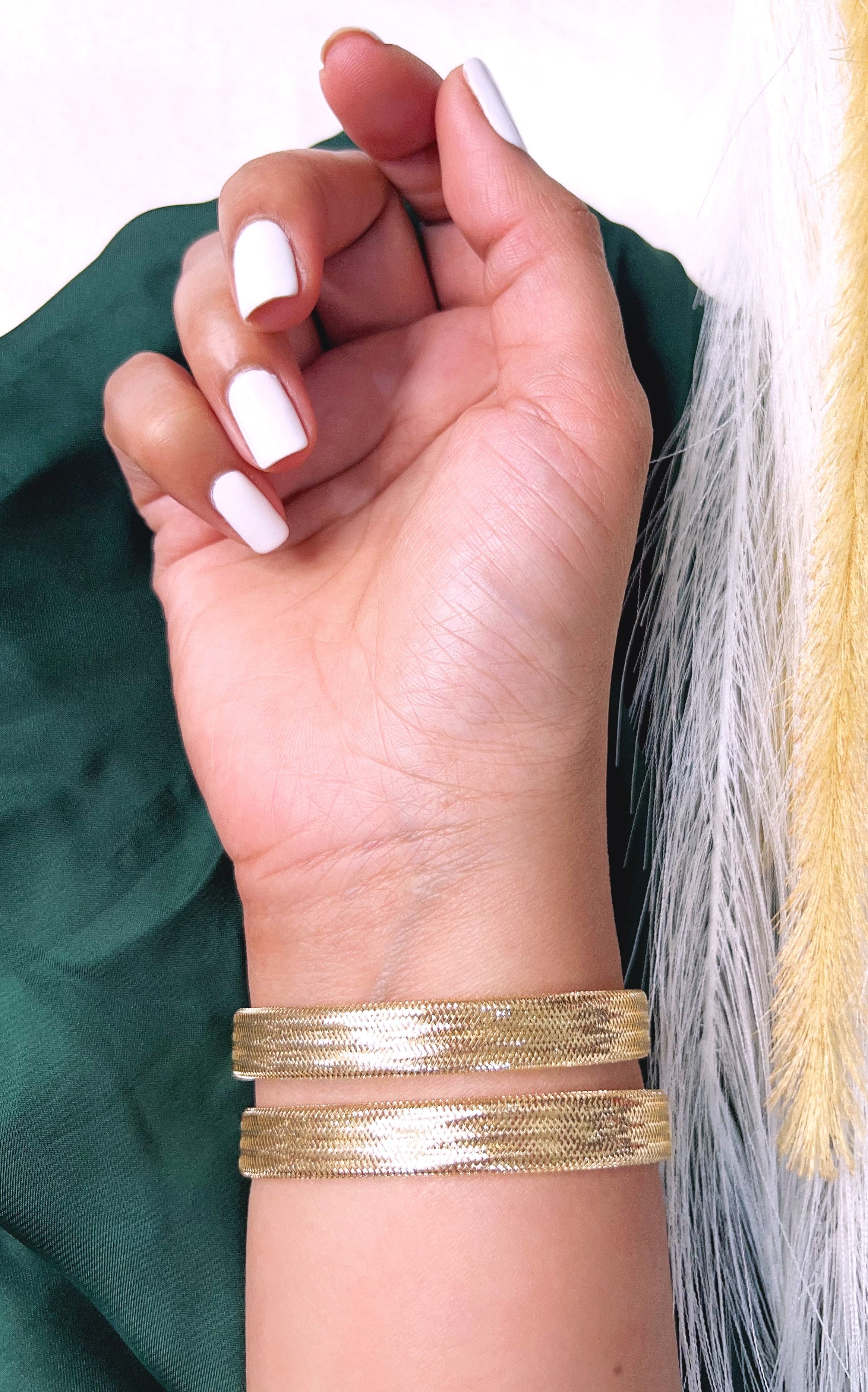 18K Pure Gold Elastic Bangle - Image 6