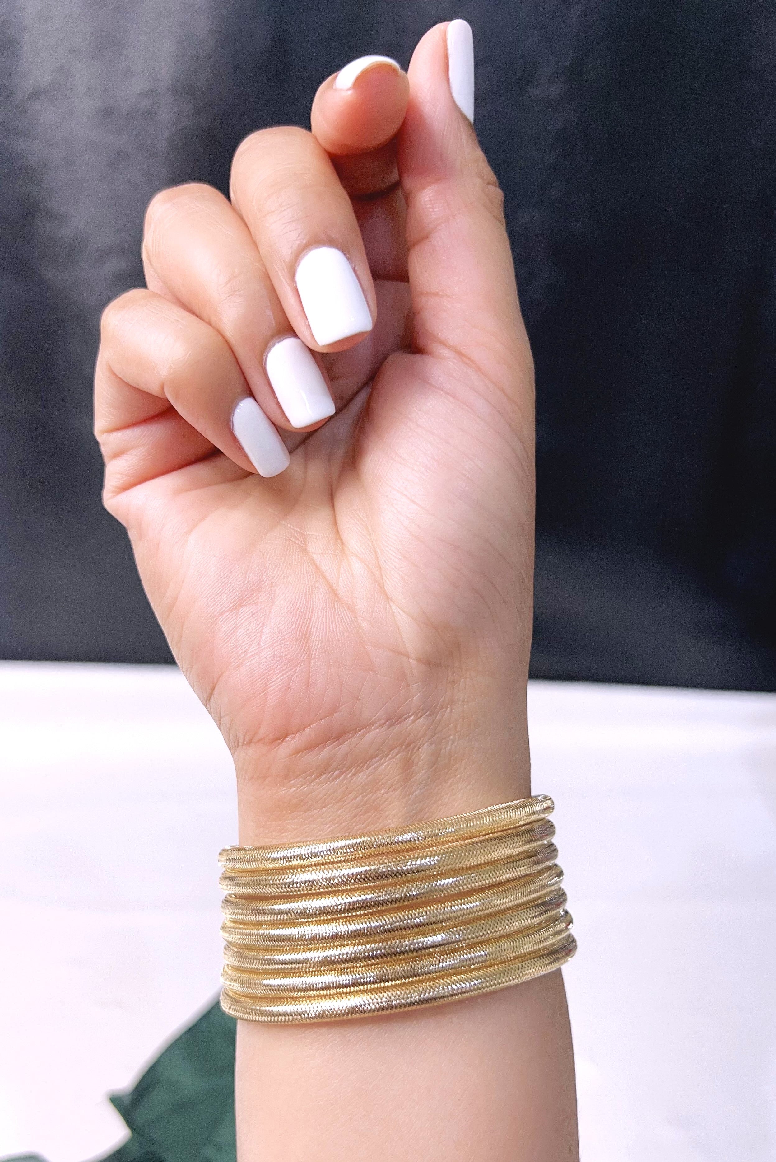 18K Pure Gold Elastic Bangle - Image 3