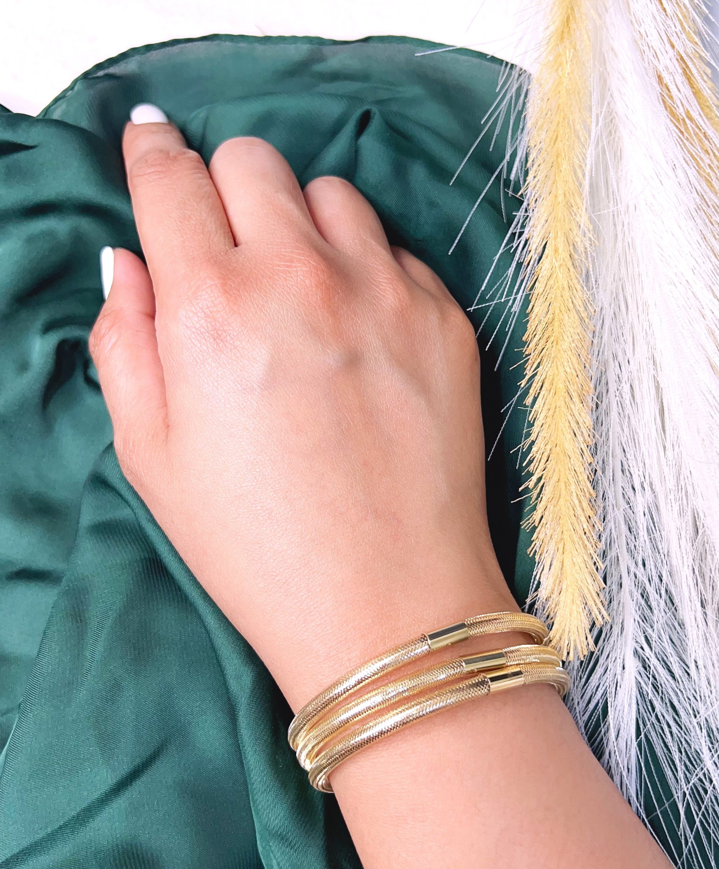 18K Pure Gold Elastic Bangle - Image 5