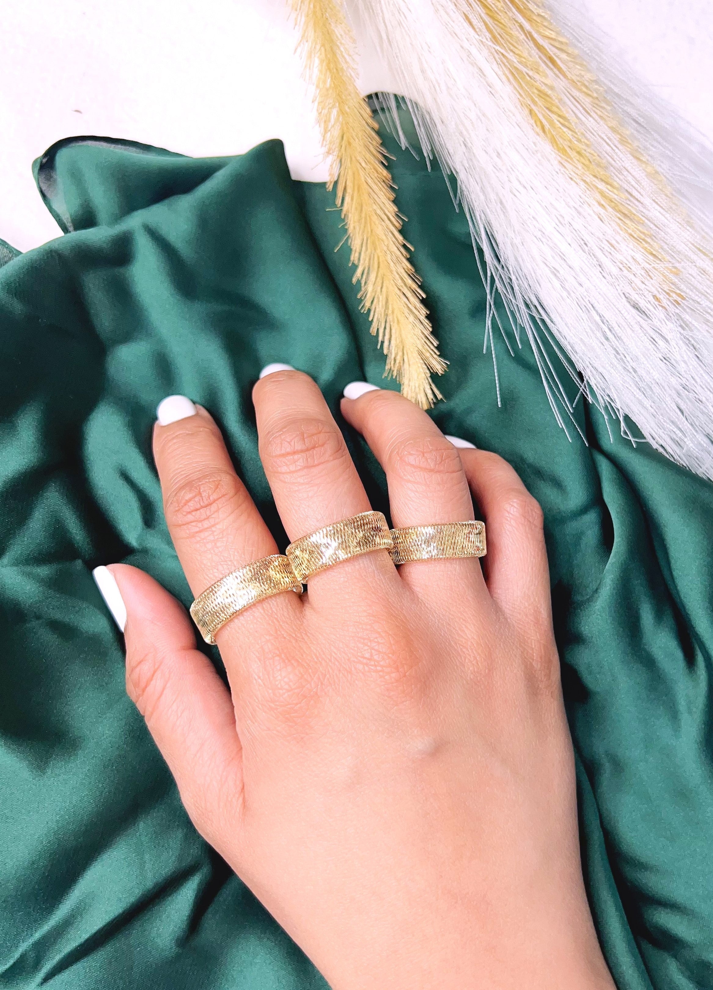 18K Real Gold Elastic Ring - Image 6