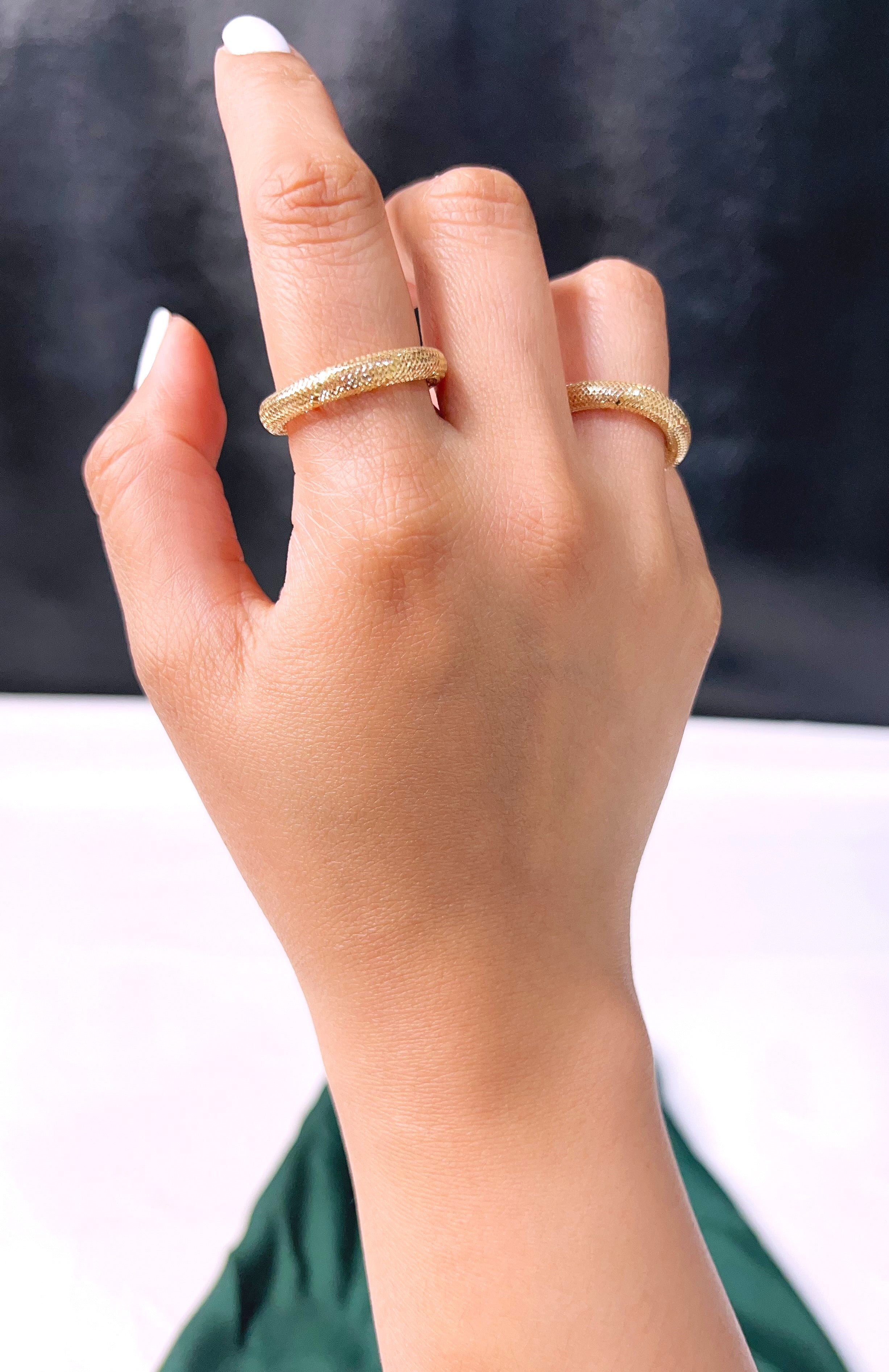 18K Pure Gold Elastic Ring - Image 6