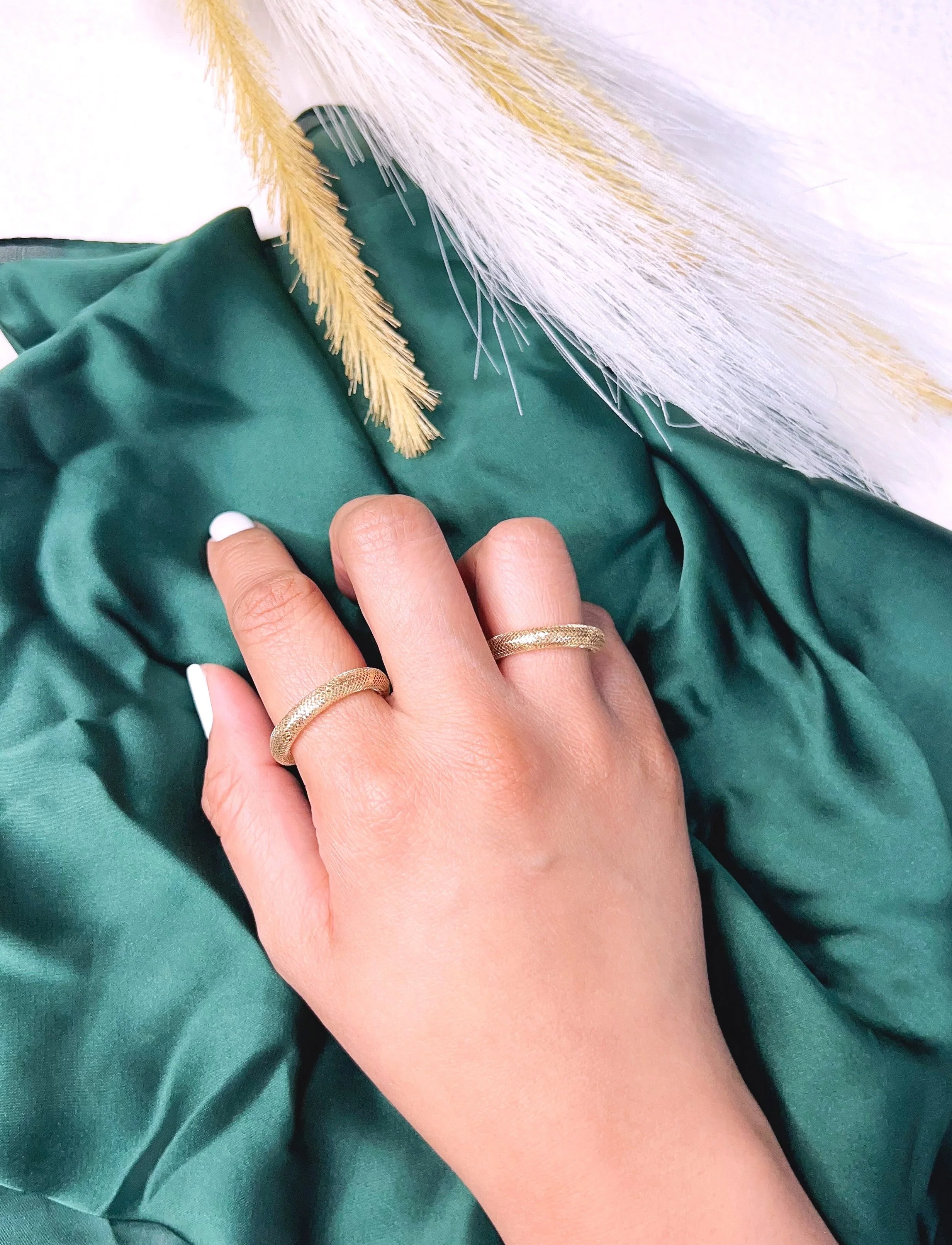 18K Pure Gold Elastic Ring - Image 7