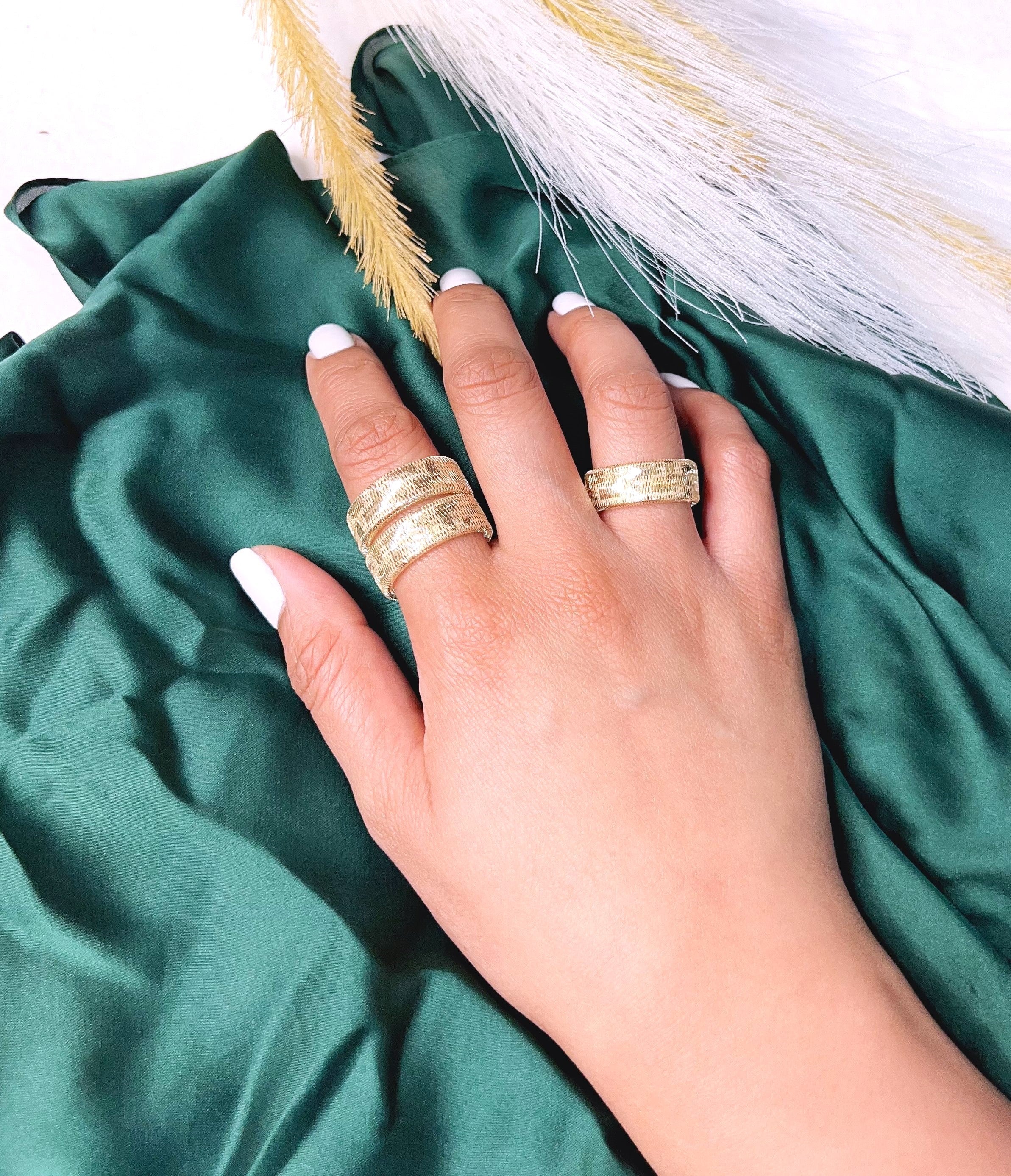 18K Pure Gold Elastic Ring - Image 4