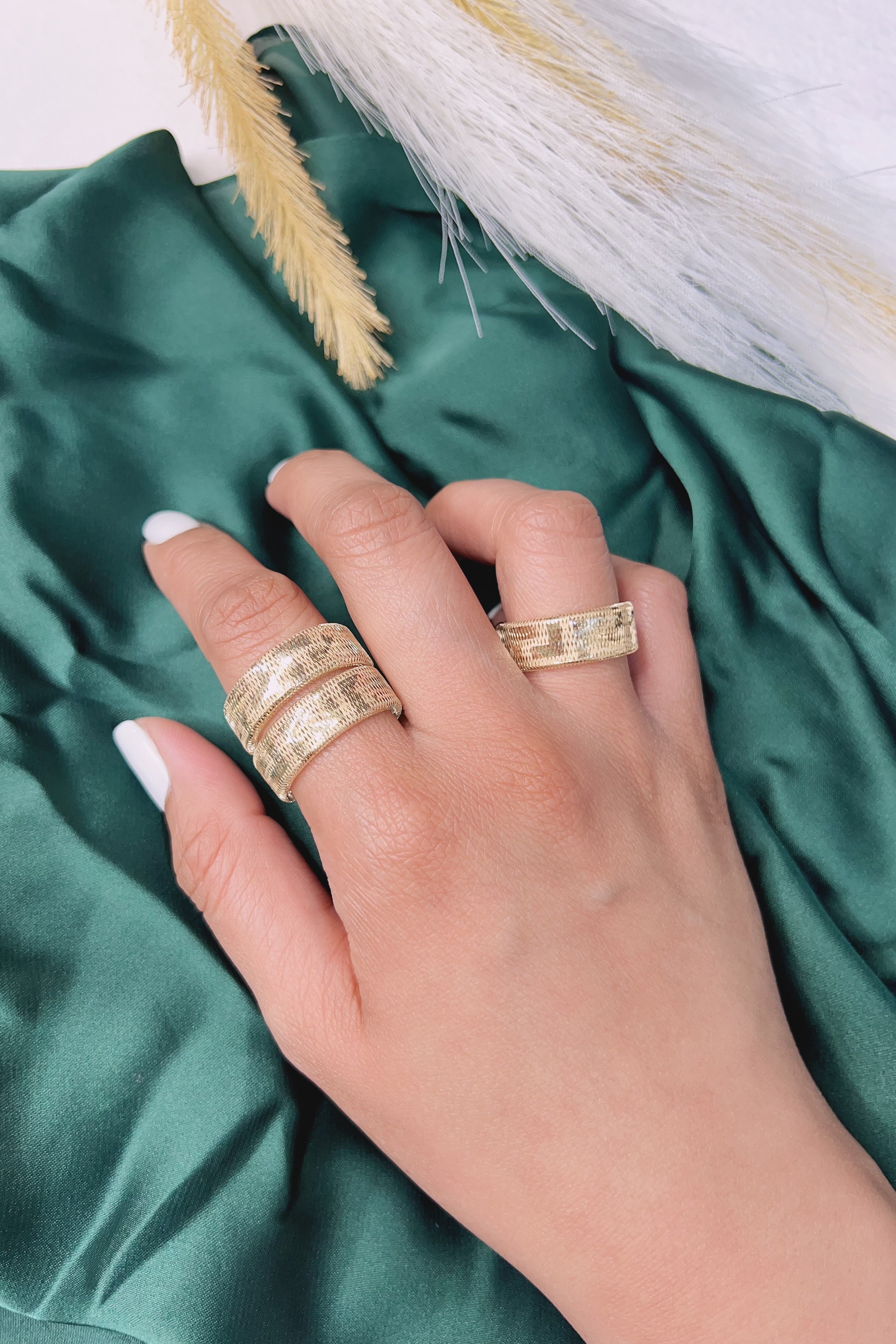 18K Pure Gold Elastic Ring - Image 7
