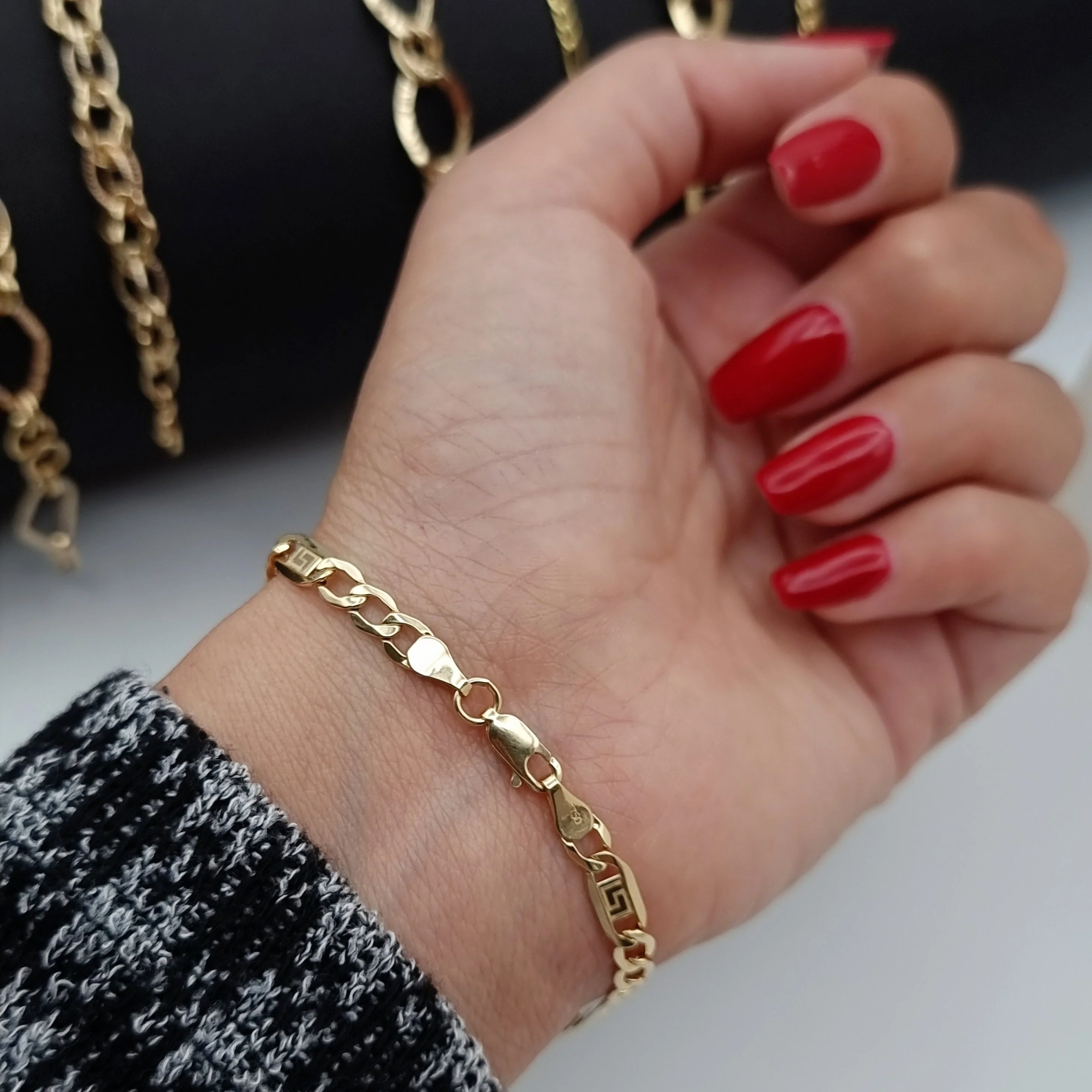 18K Pure Gold Elegant Flat Link Bracelet - Image 3