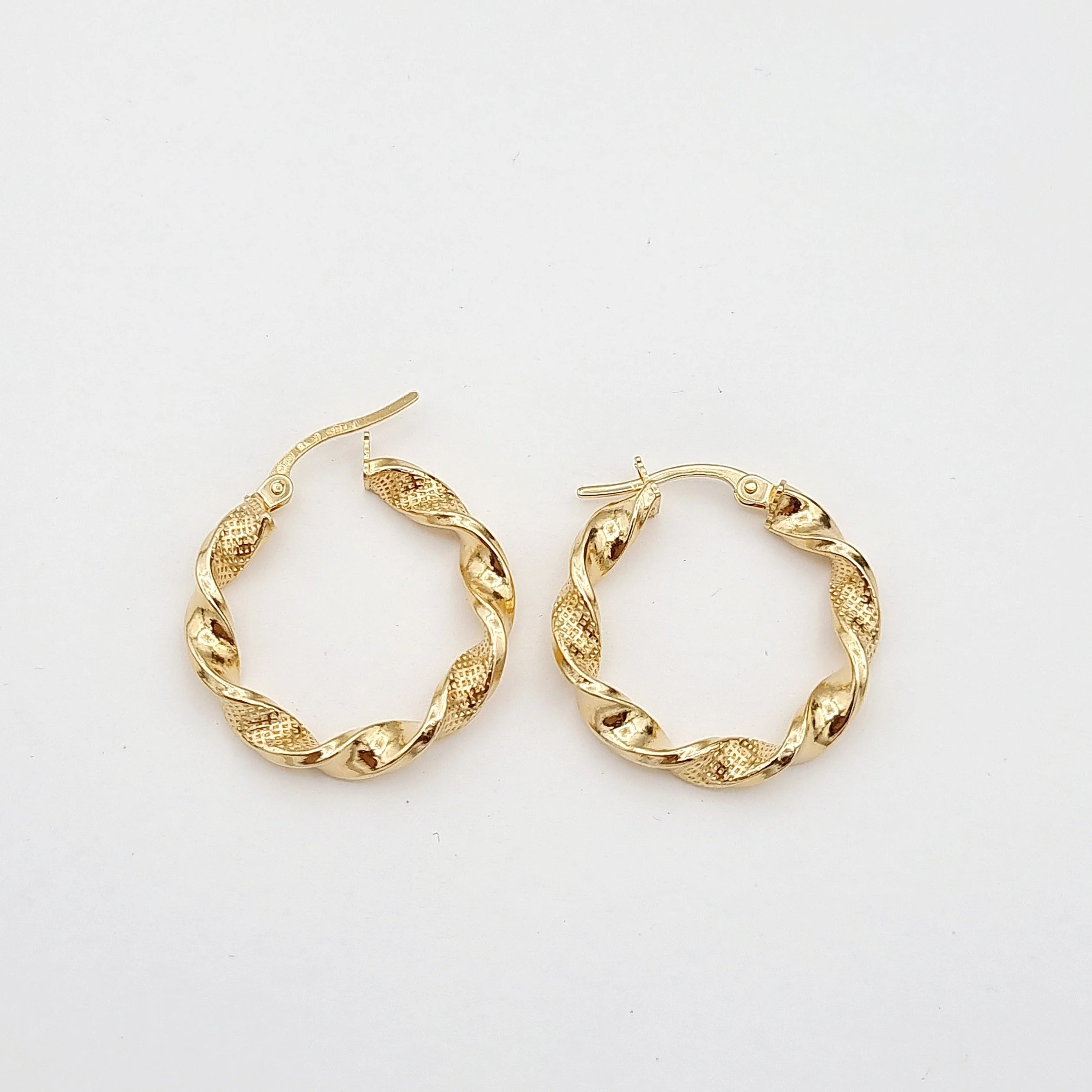 18K Pure Gold Twisted Round Earrings - Image 2