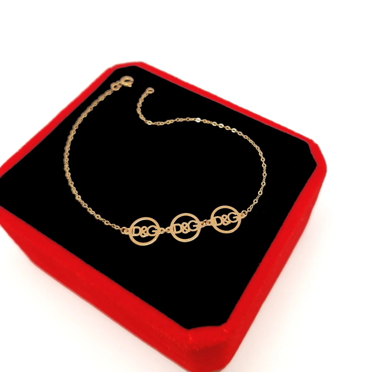 18K Pure Elegant Design Bracelet - Image 2