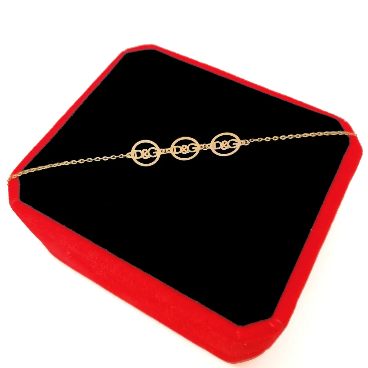 18K Pure Elegant Design Bracelet - Image 3