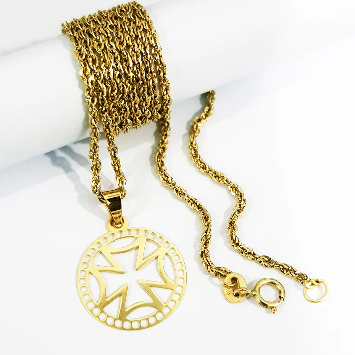 18K Pure Gold Round Cross Necklace - Image 3