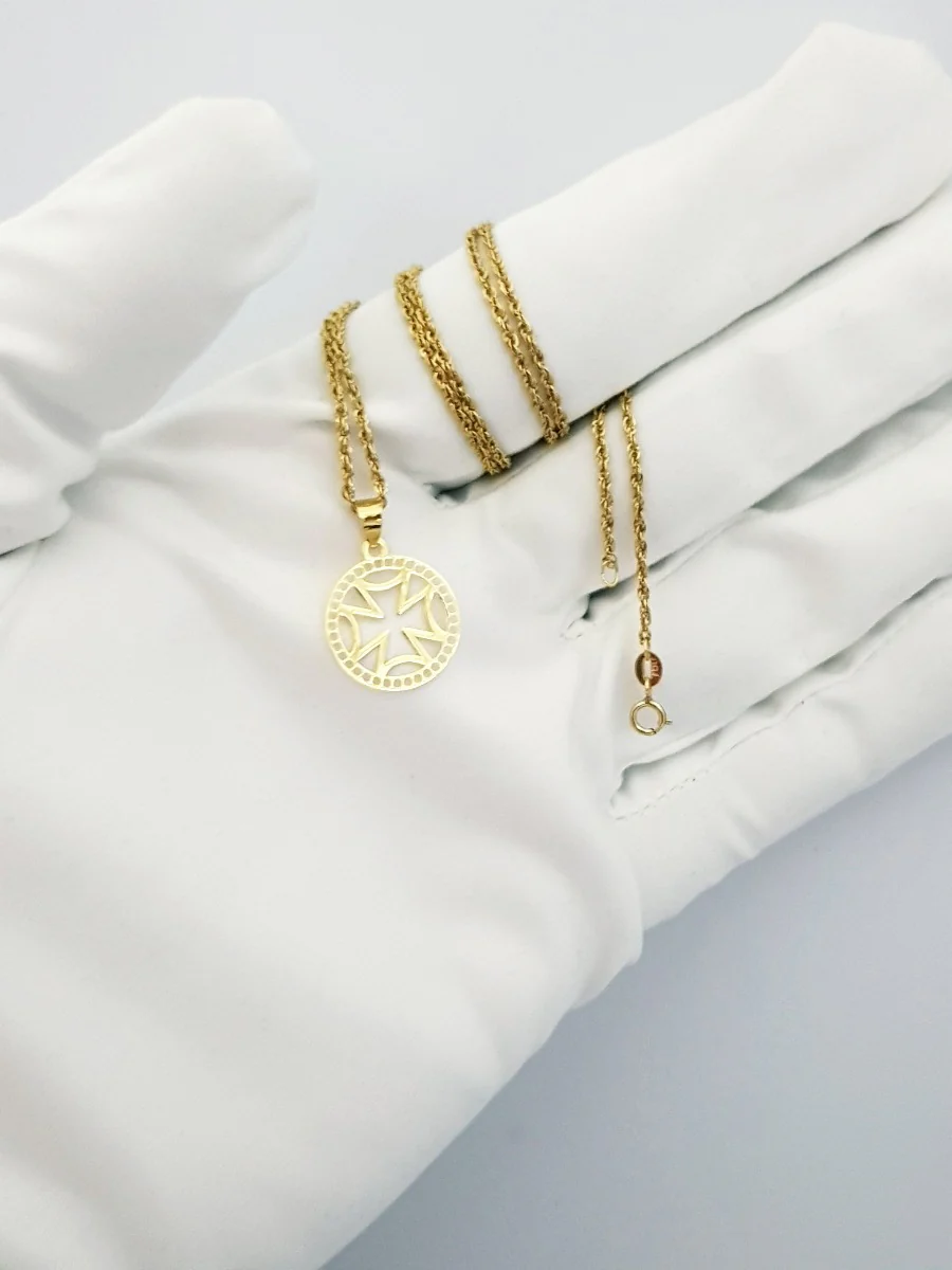 18K Pure Gold Round Cross Necklace - Image 4