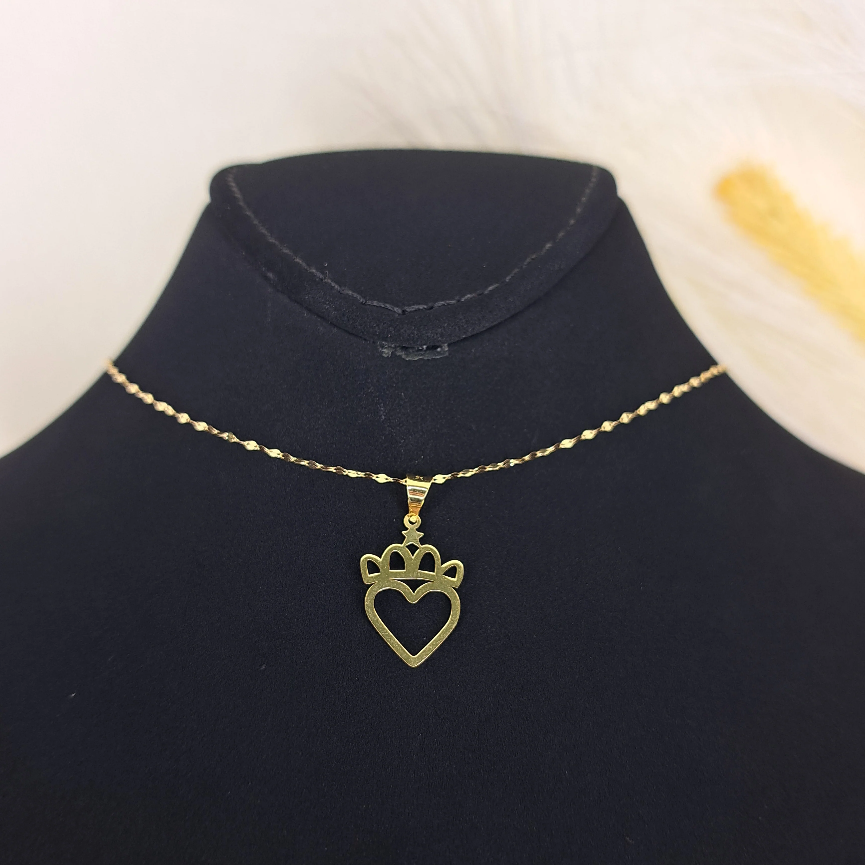 18K Pure Gold Crown Heart Design Necklace - Image 5