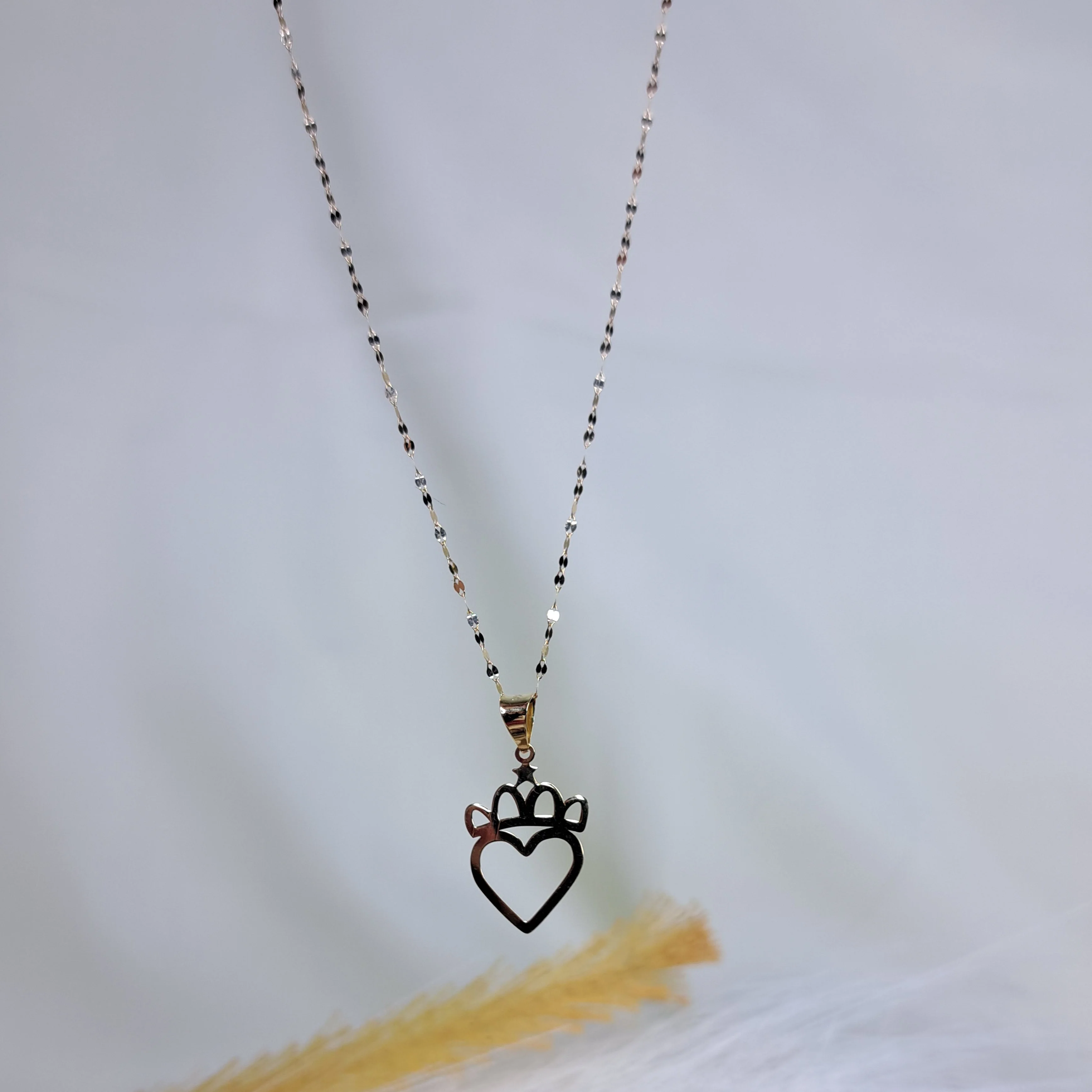 18K Pure Gold Crown Heart Design Necklace - Image 7