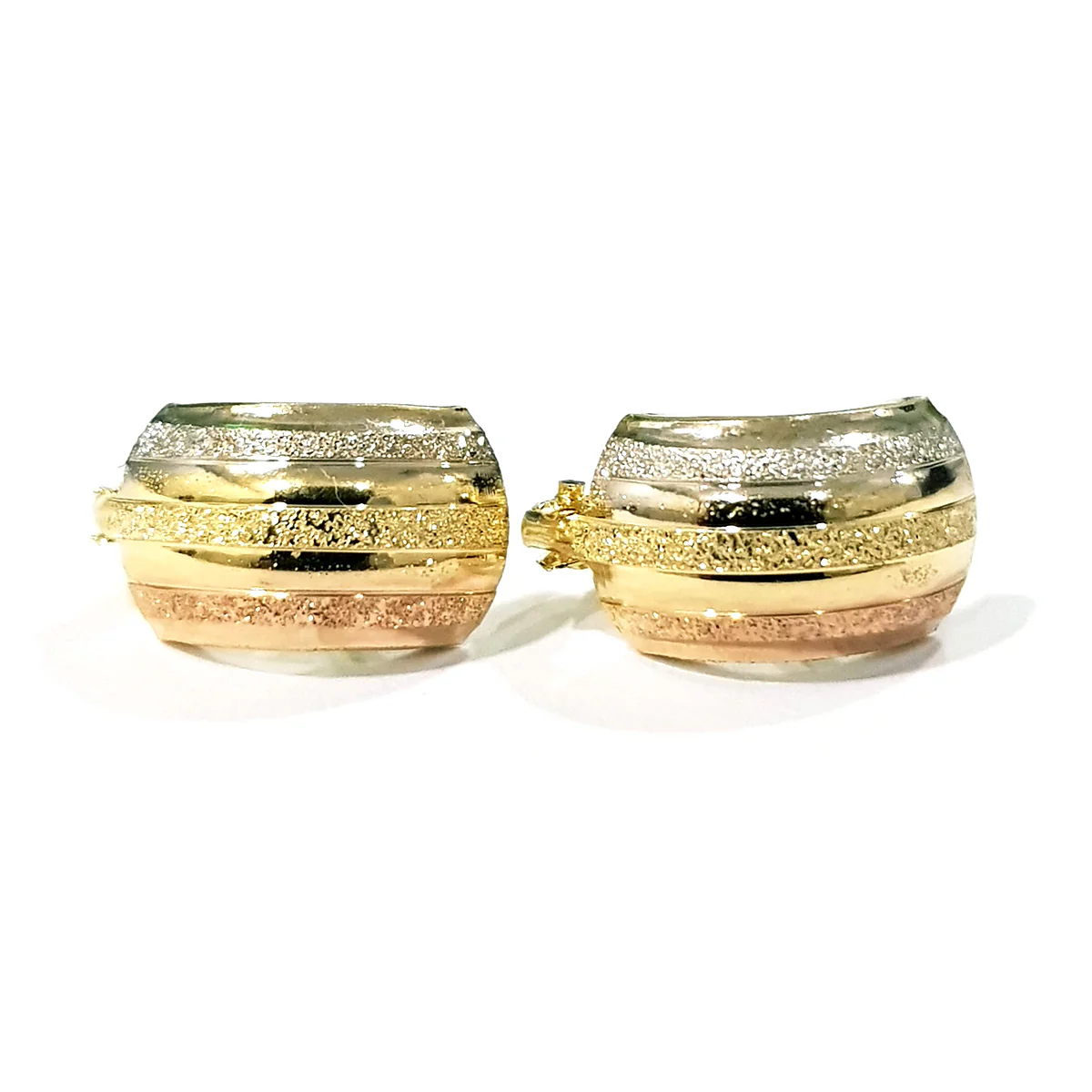 18K Solid Gold Elegant Clip Earrings Design