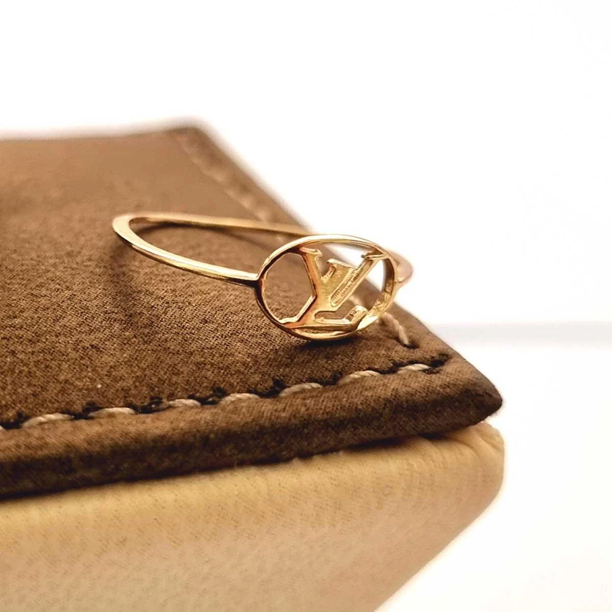 18K Pure Gold Elegant Ring - Image 6