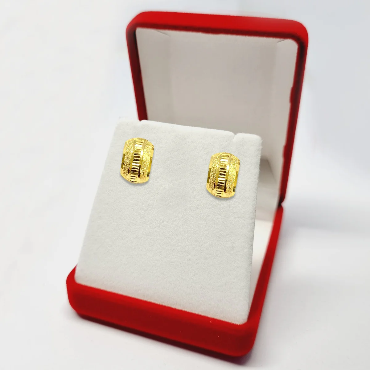 18K Pure Gold Elegant Screw Lock Stud Earrings - Image 3