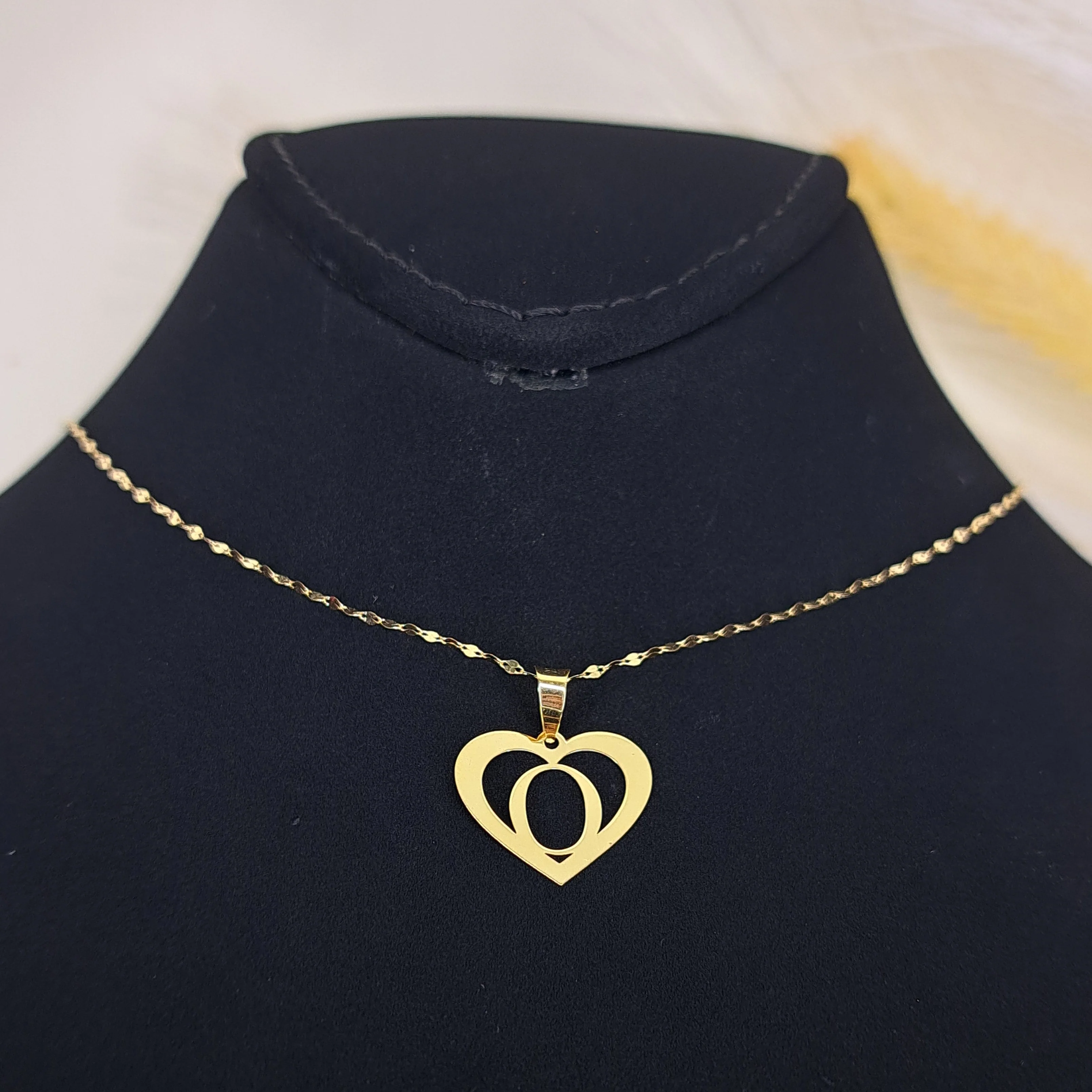 18K Pure Gold Heart Letter O Design Necklace - Image 3