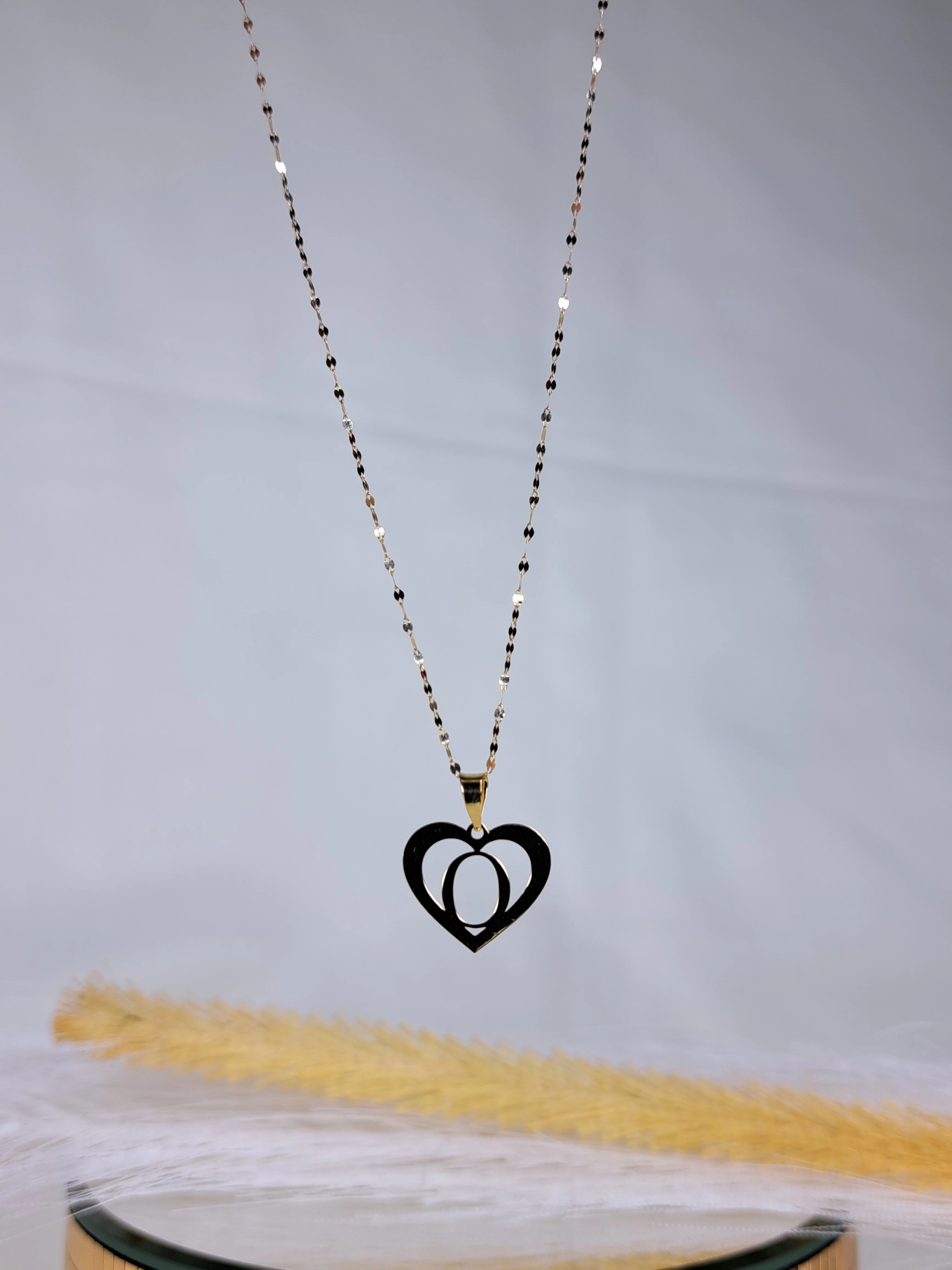 18K Pure Gold Heart Letter O Design Necklace - Image 4