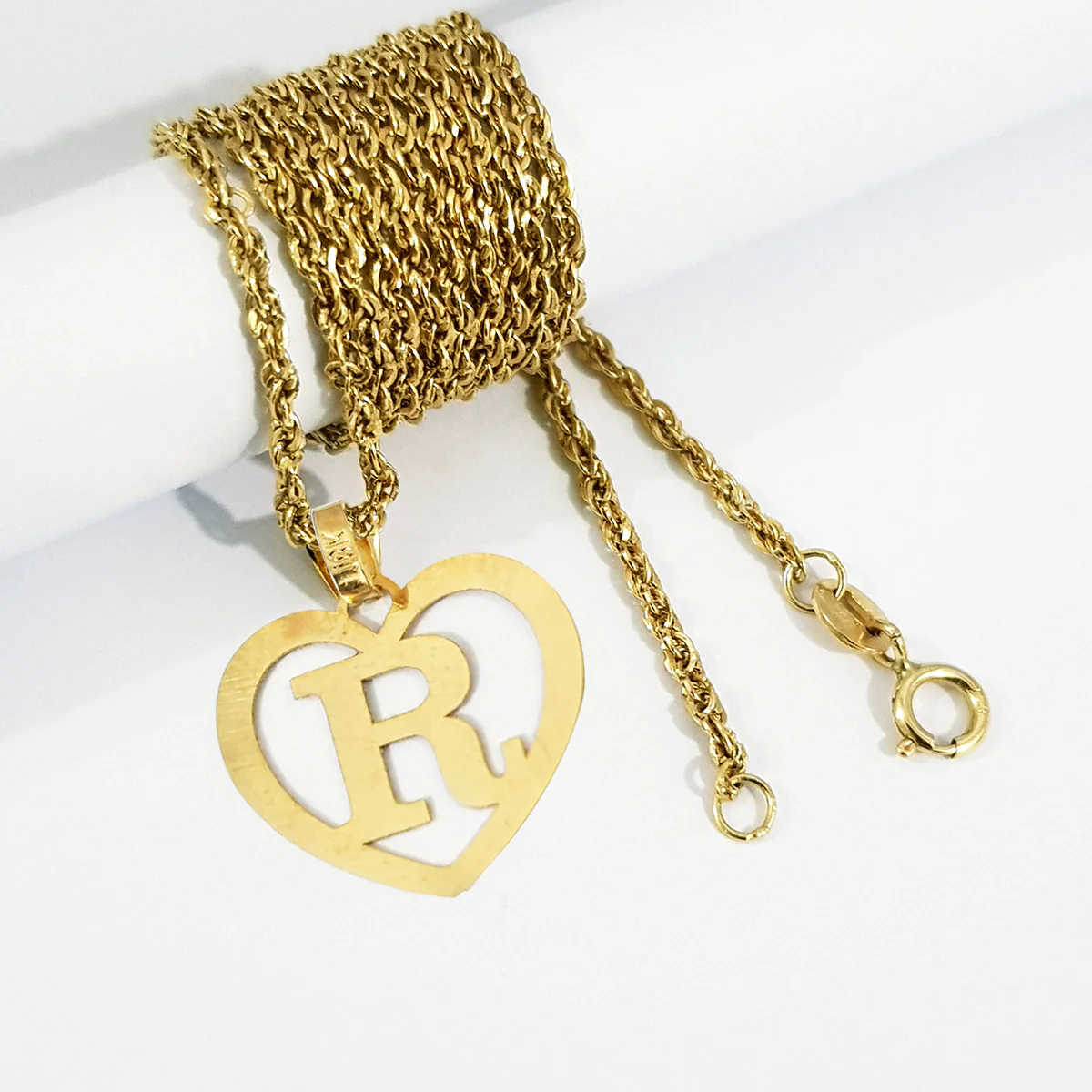 18K Pure Gold Heart Letter R Design Necklace - Image 4