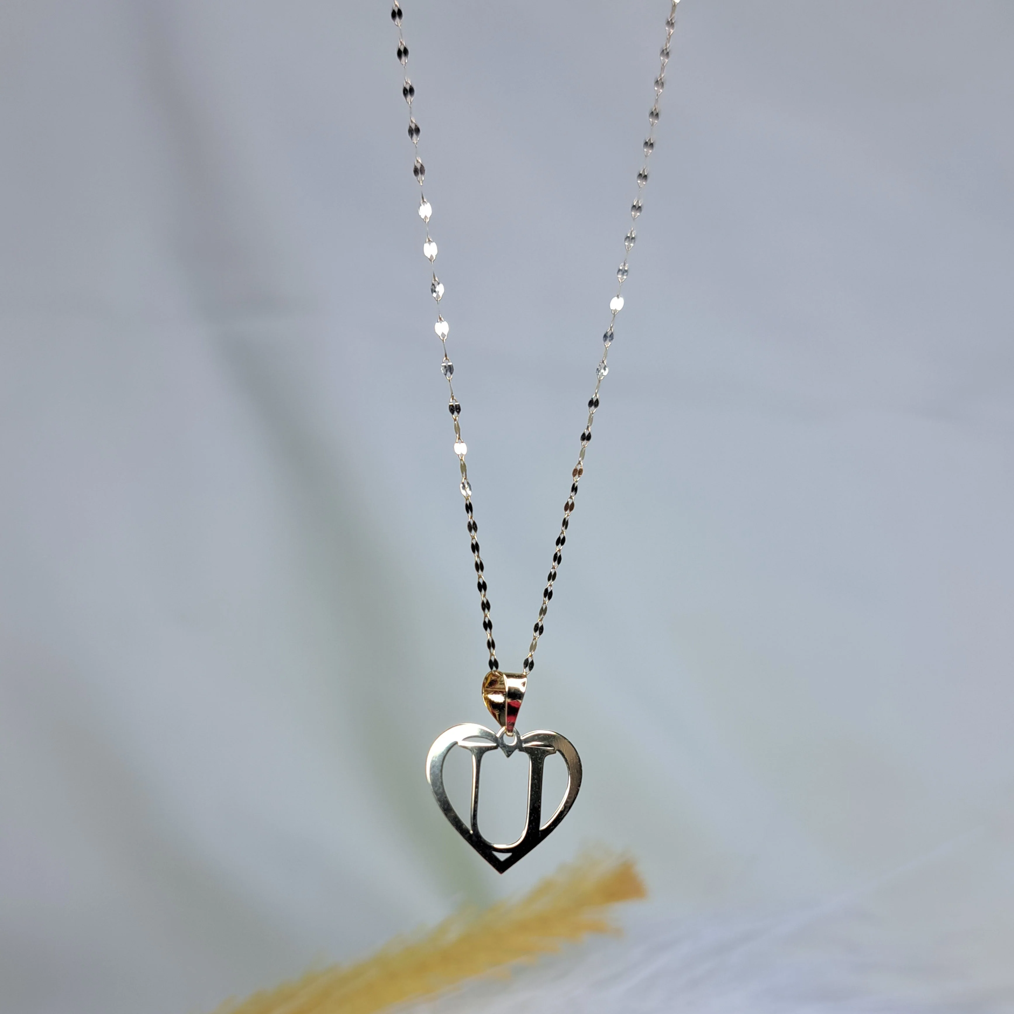18K Pure Gold Heart Letter U Design Necklace - Image 5