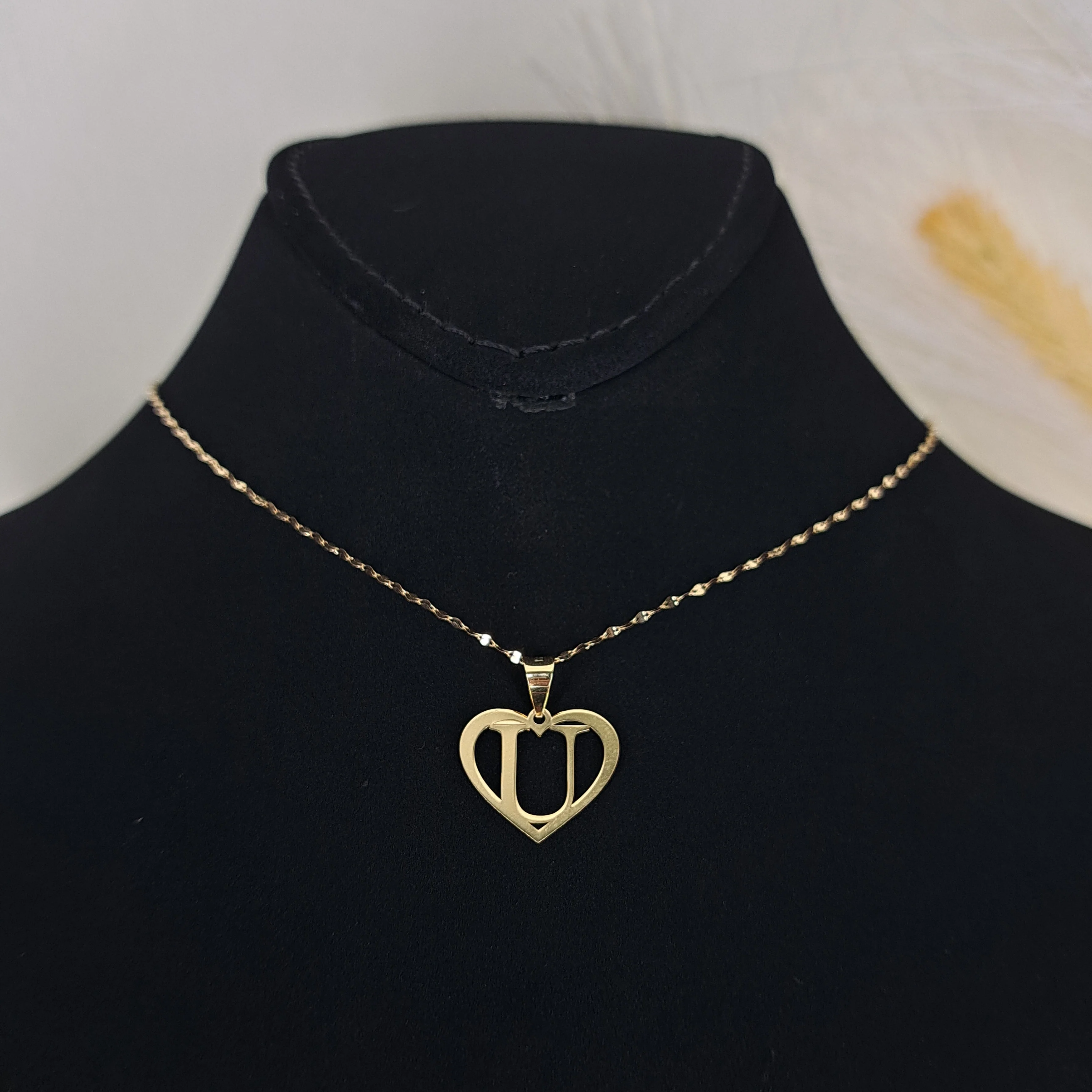 18K Pure Gold Heart Letter U Design Necklace - Image 6