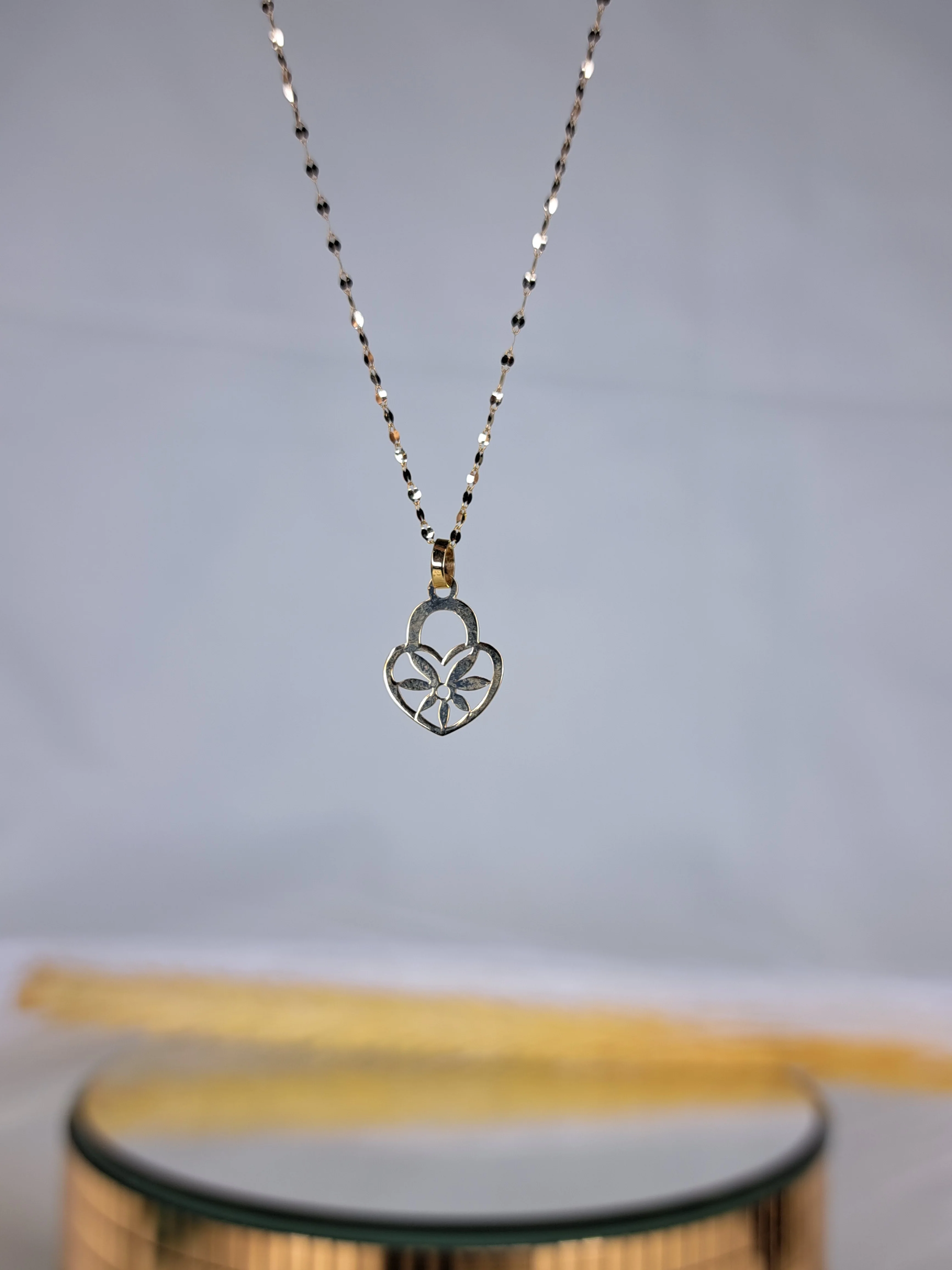 18K Pure Gold Heart With Flower Design Necklace - Image 3