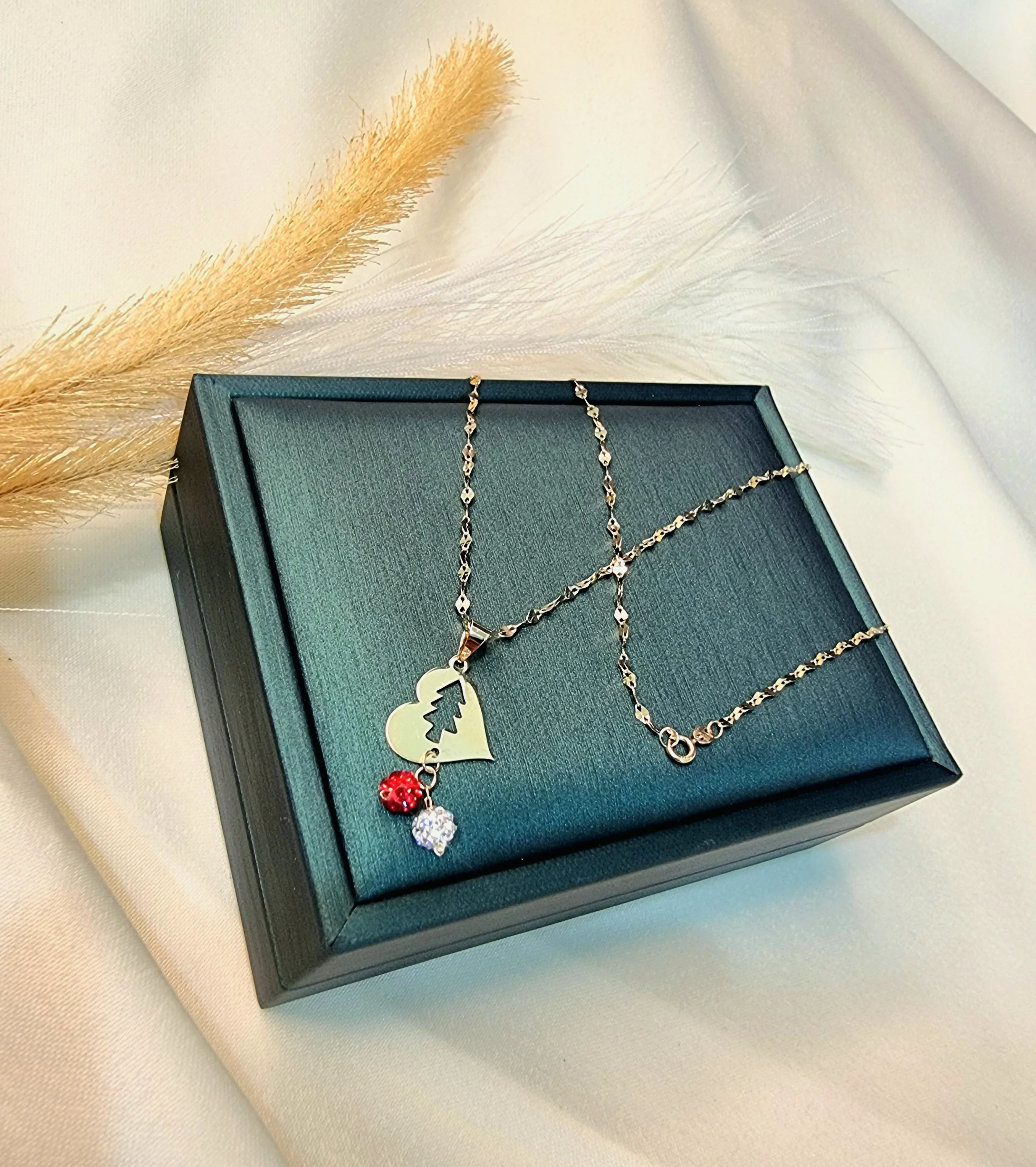 18K Pure Gold Heart With Swarski Design Necklace - Image 5