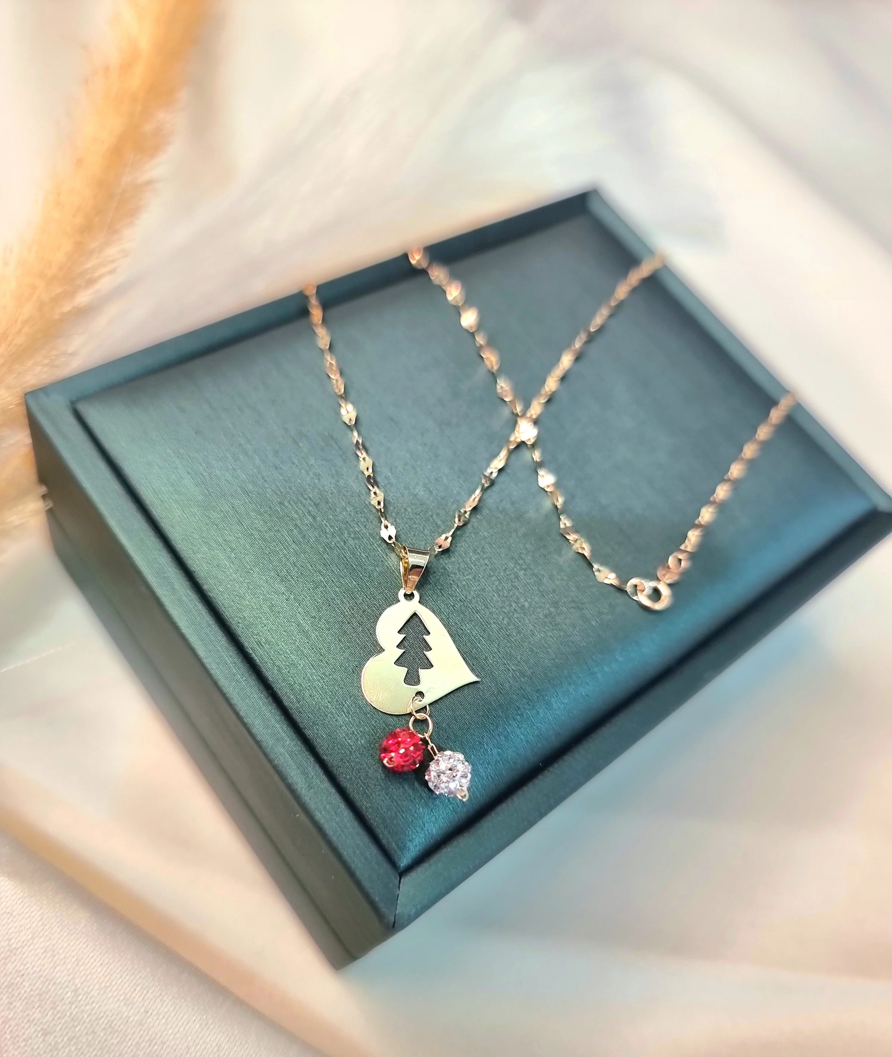18K Pure Gold Heart With Swarski Design Necklace - Image 6