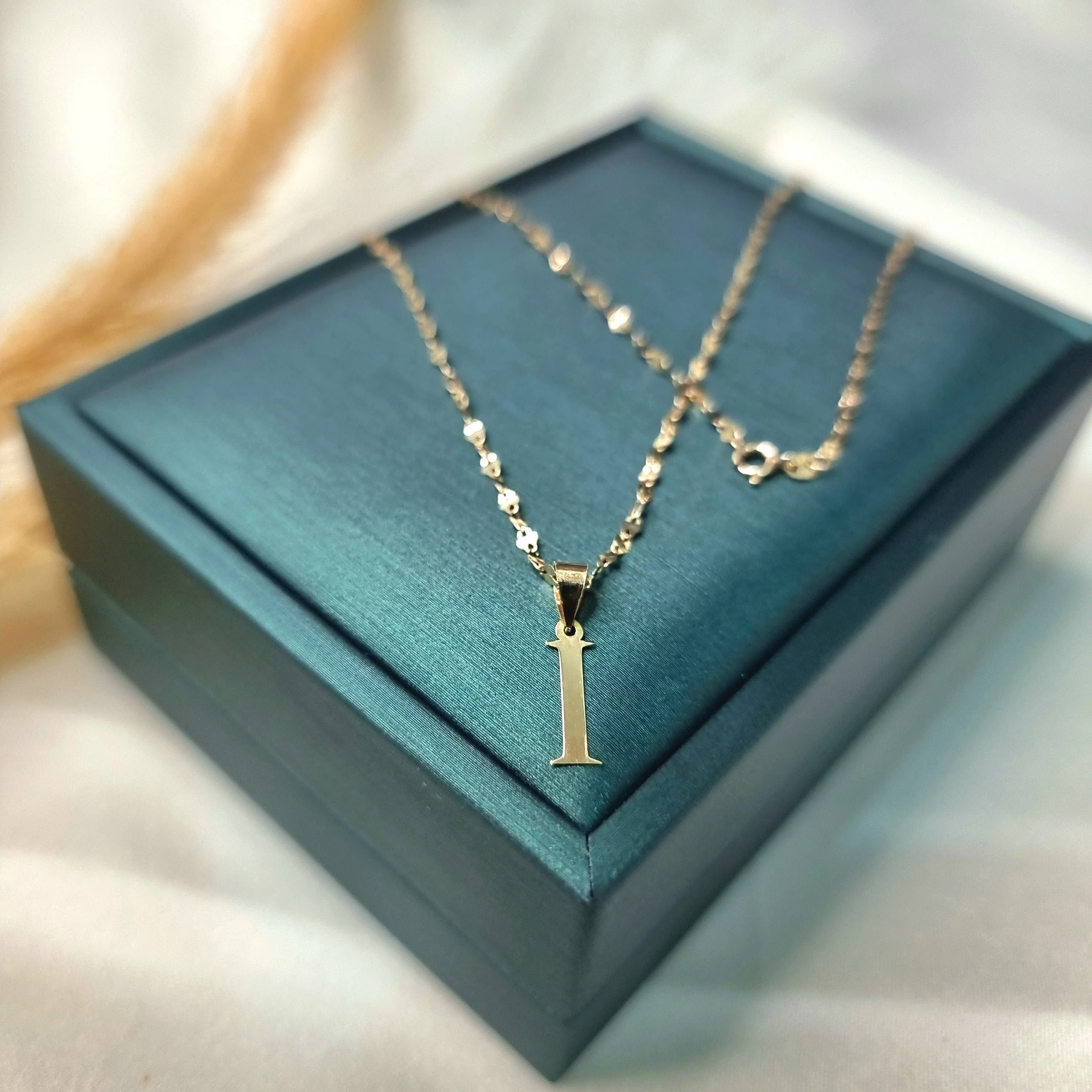 18K Pure Gold Letter I Design Necklace - Image 5