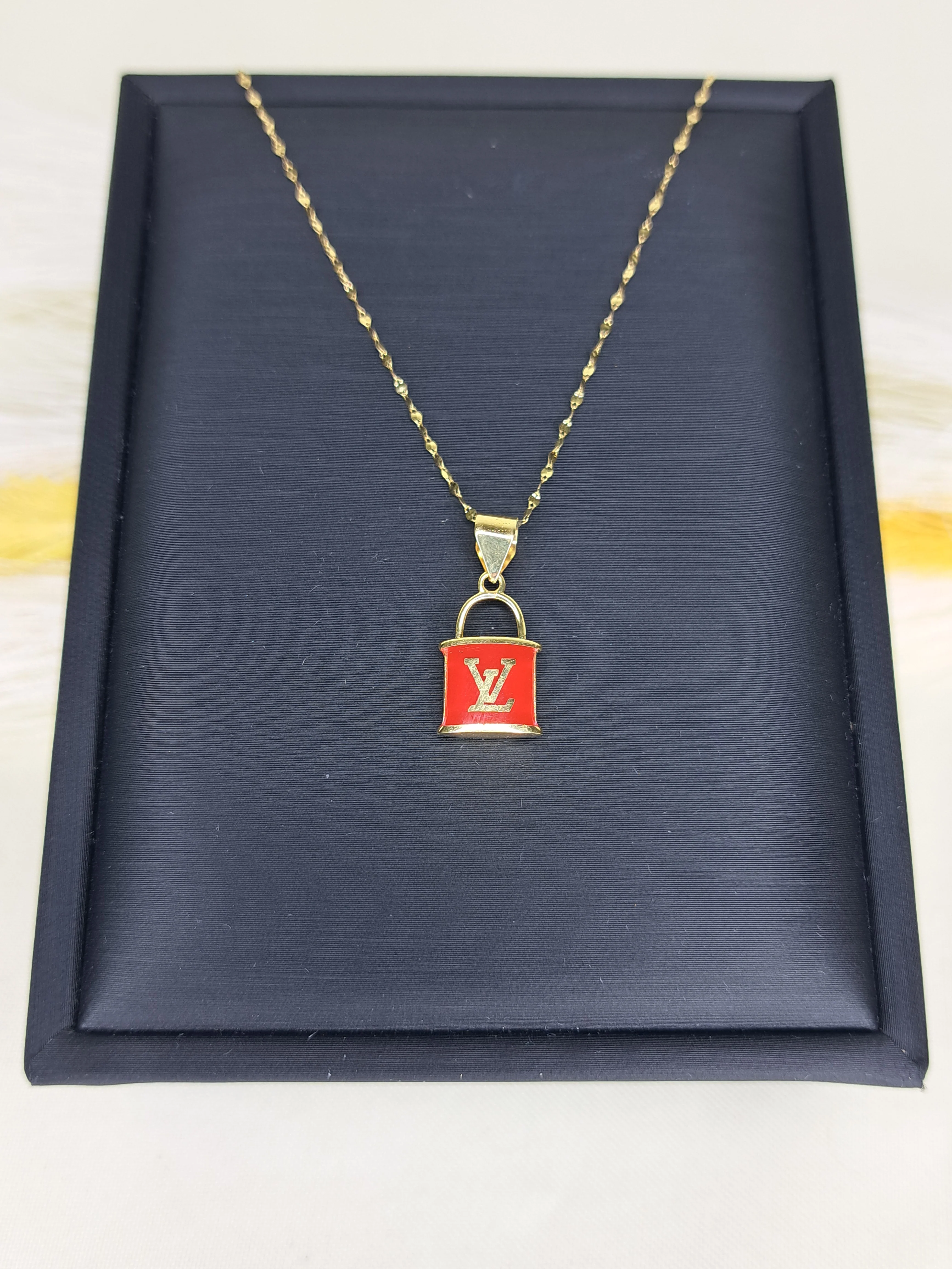 18K Pure Gold Lock Elegant Necklace - Image 2