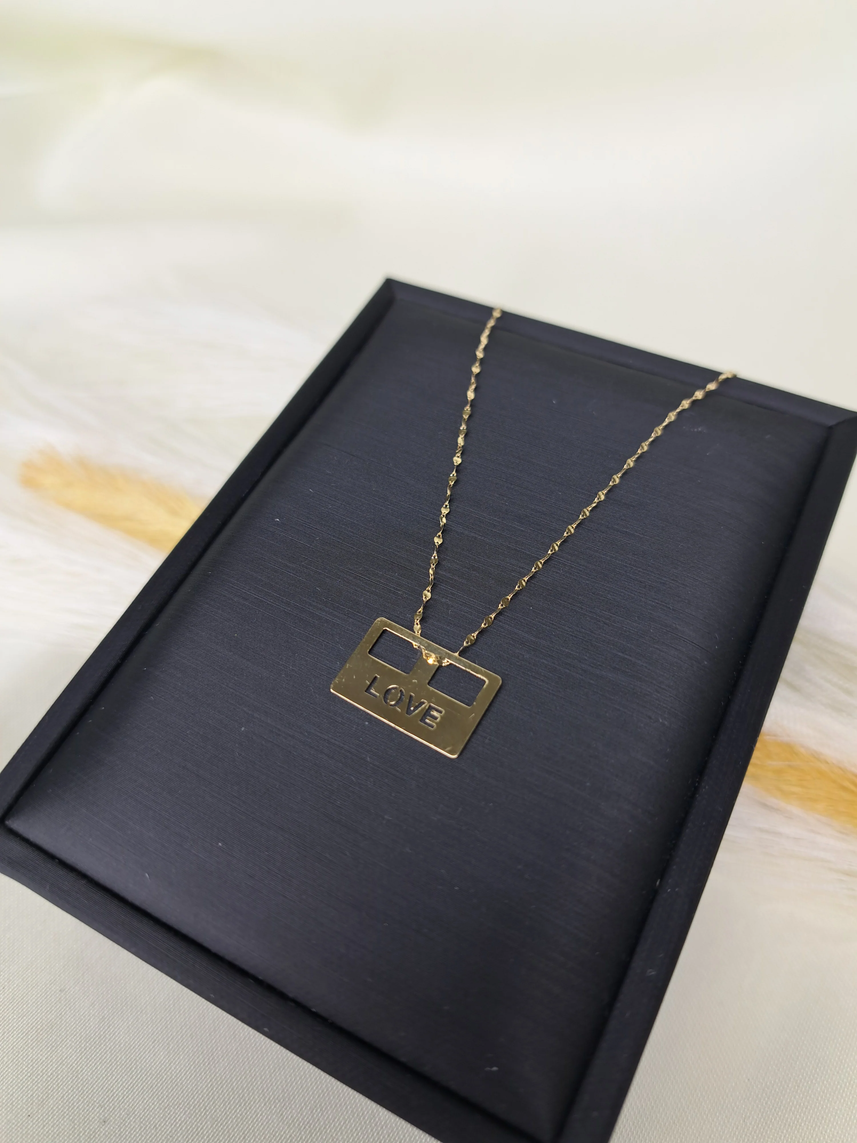 18K Pure Gold Love Design Pendant Necklace - Image 4