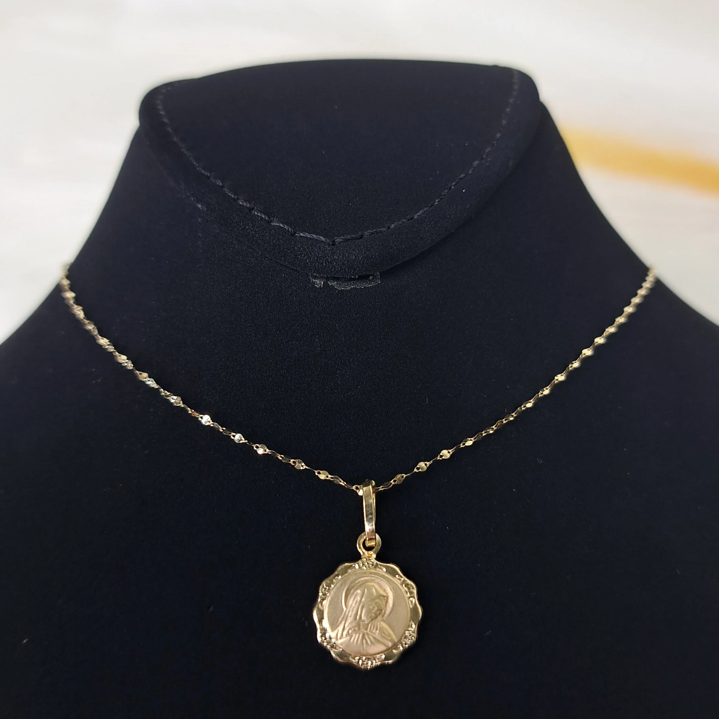 18K Pure Gold Mama Mary Necklace