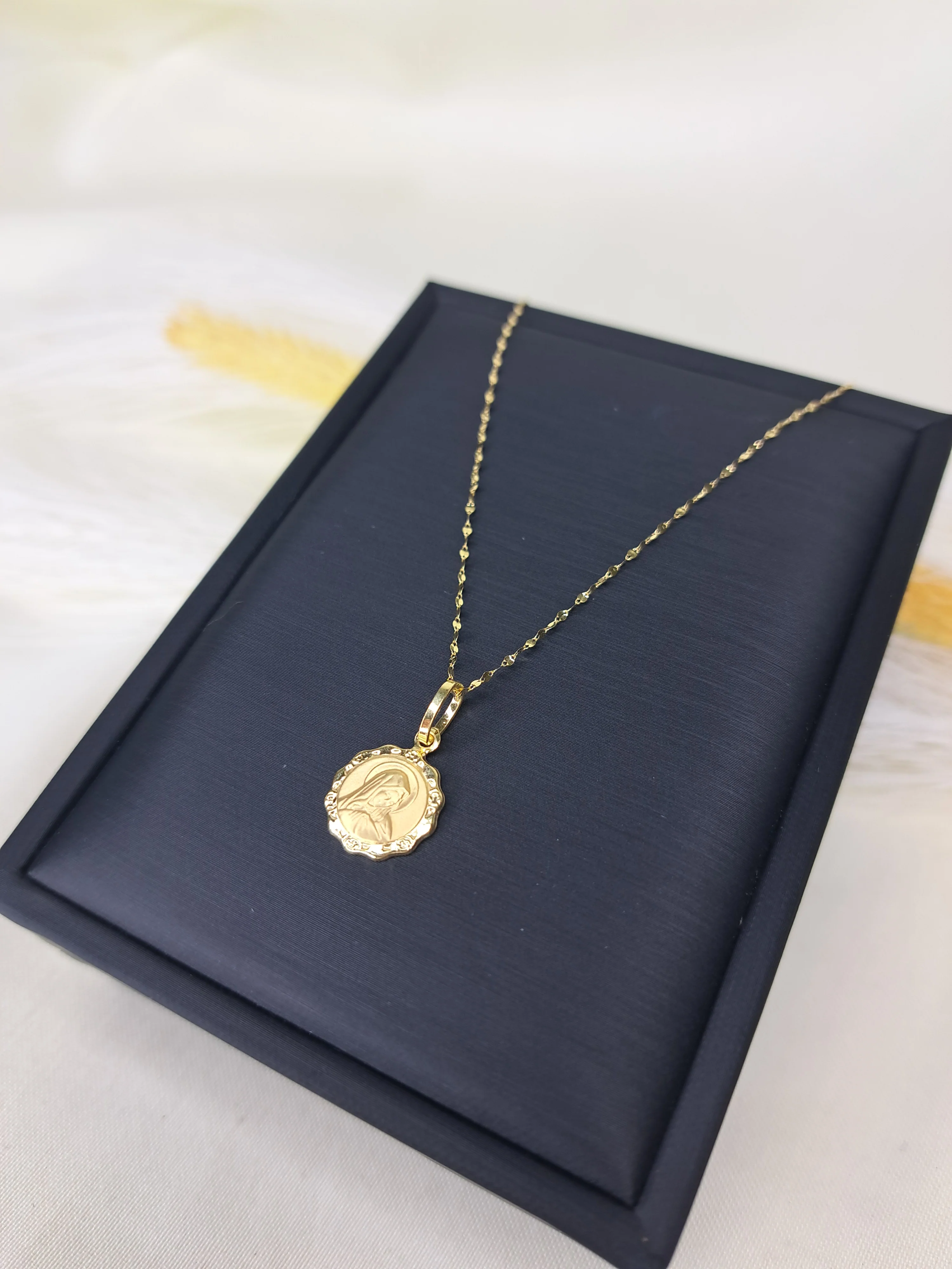 18K Pure Gold Mama Mary Necklace - Image 3