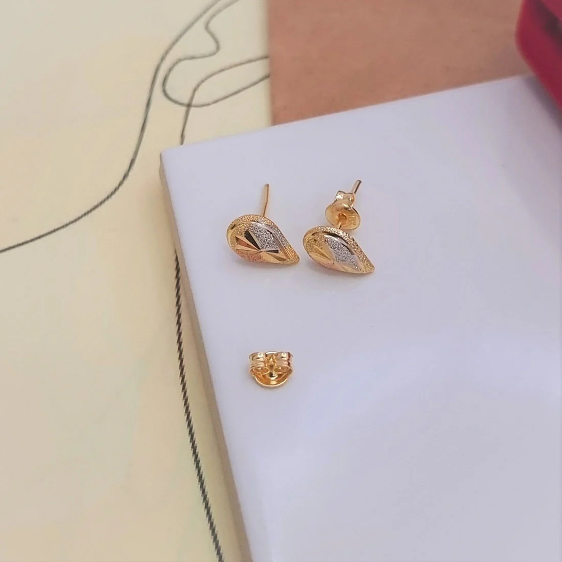 18K Pure Gold Teardrop Design Earrings - Image 3