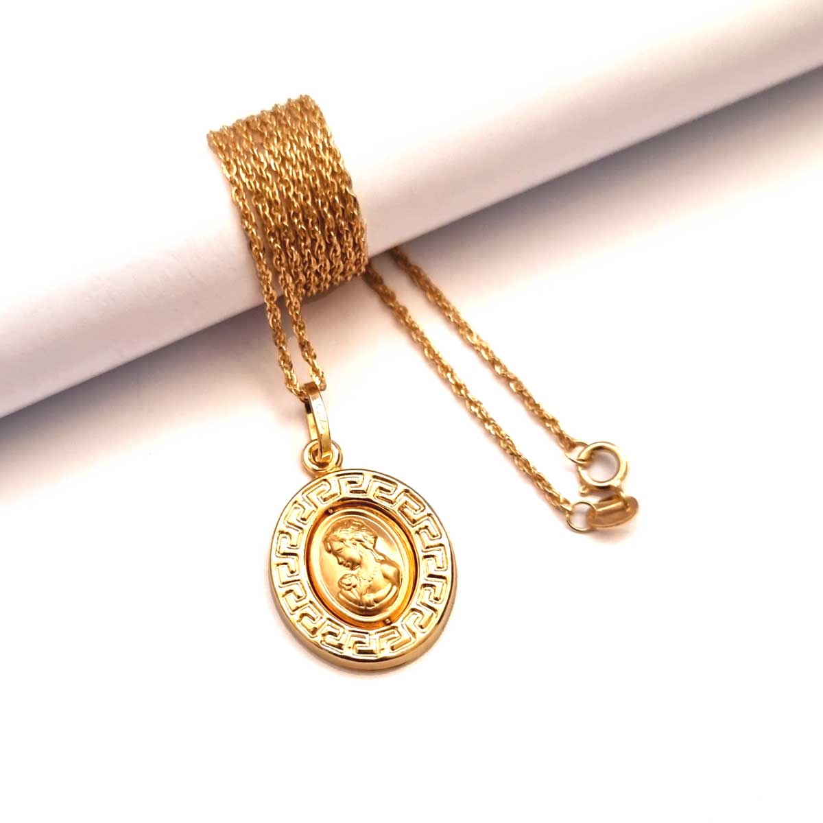 18K Pure Gold V.R.C Oval Necklace - Image 4