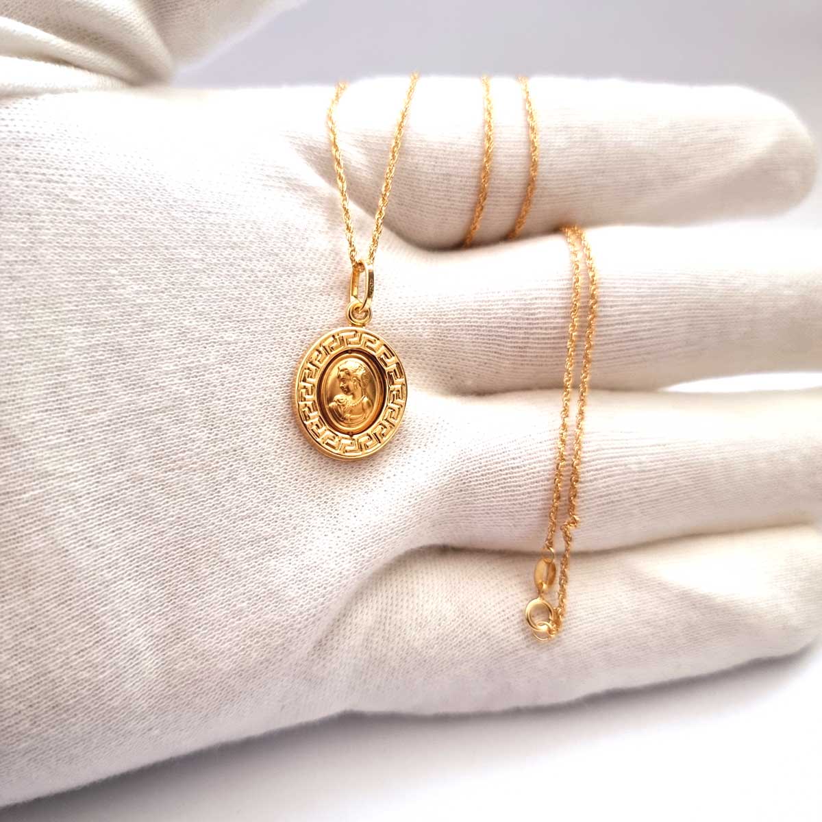 18K Pure Gold V.R.C Oval Necklace - Image 6