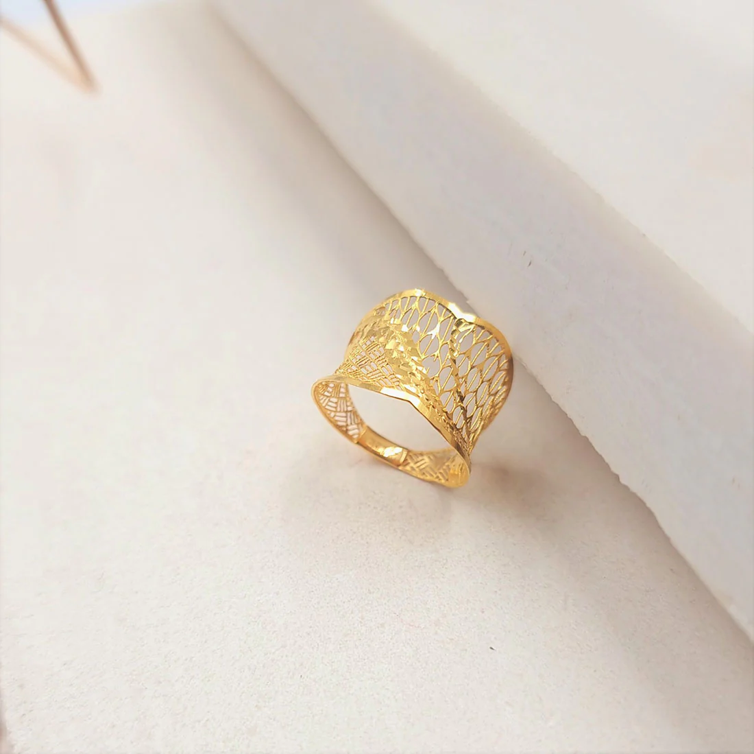 21K Pure Gold Elegant Classy Ring Design - Image 7
