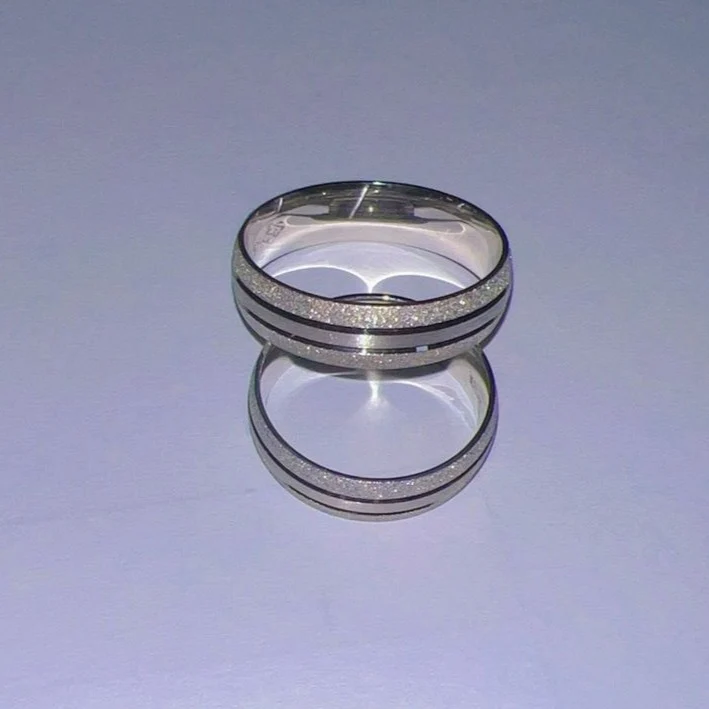Real 925 Sterling Silver Ring - Image 3